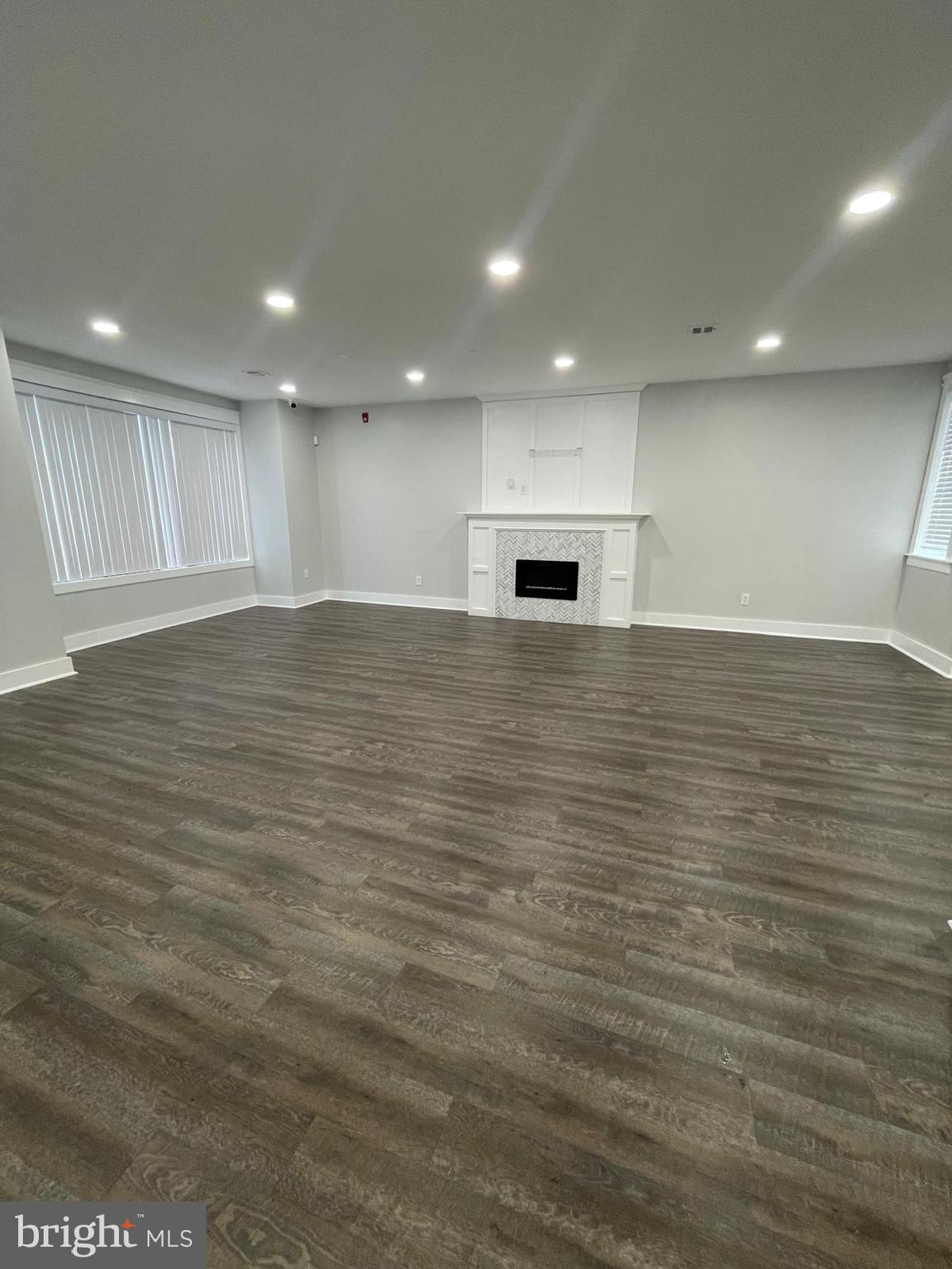 1323 LINDLEY AVENUE UNIT 2