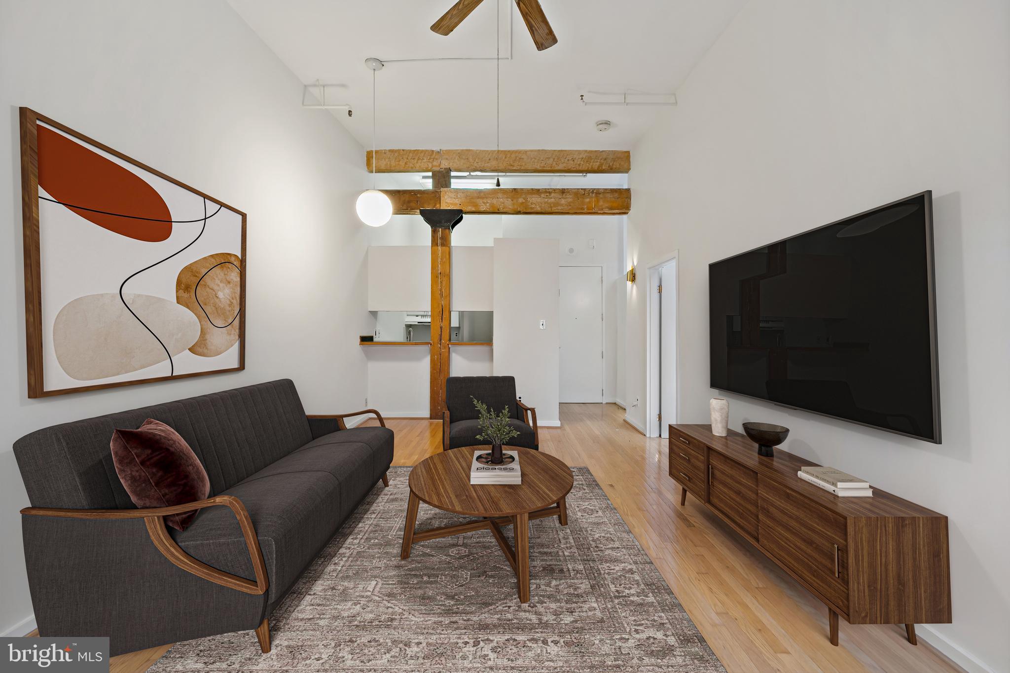 CHINATOWN - Residential Lease
