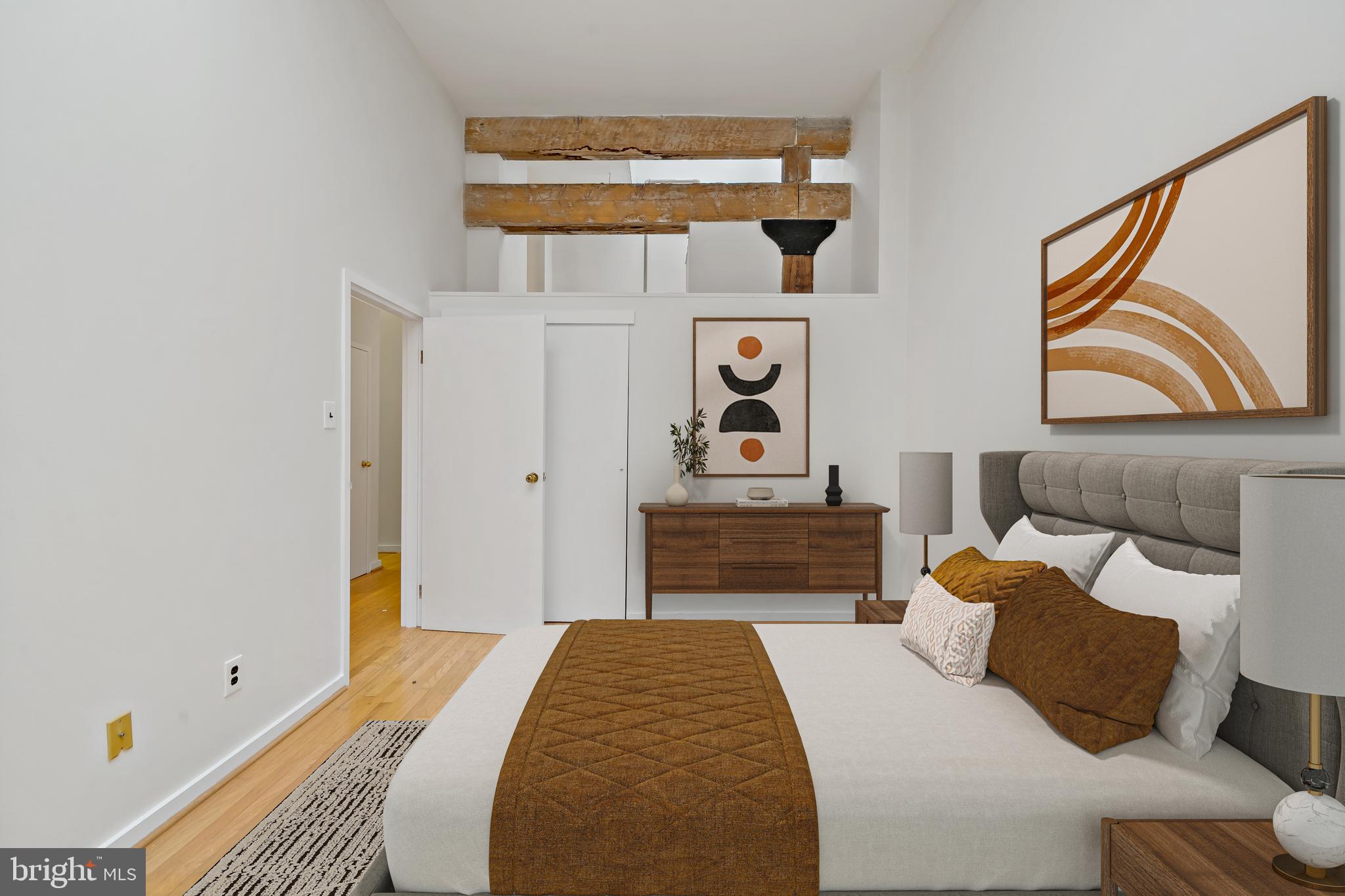 CHINATOWN - Residential Lease