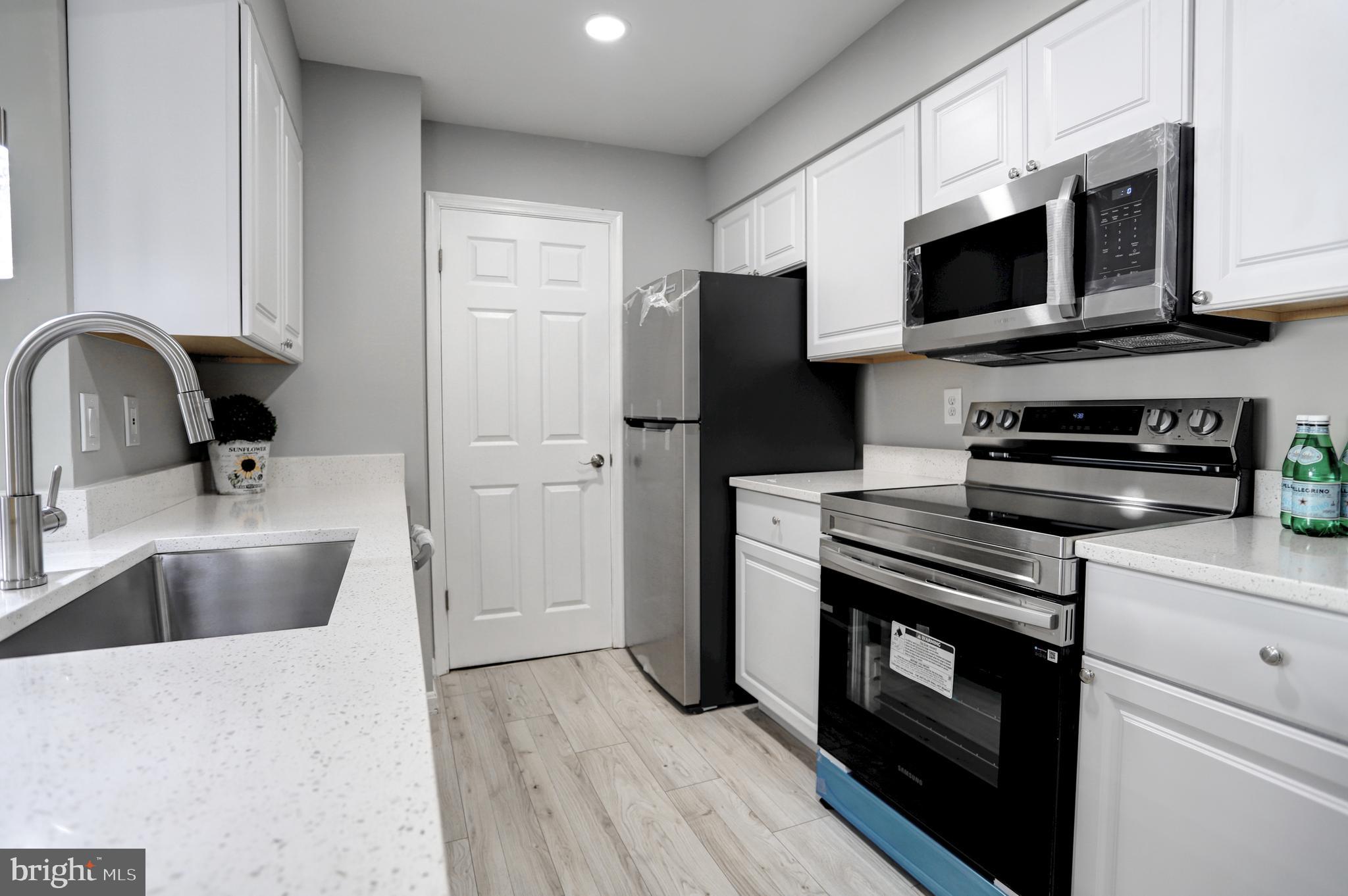 7703 LAFAYETTE FOREST DRIVE 22
