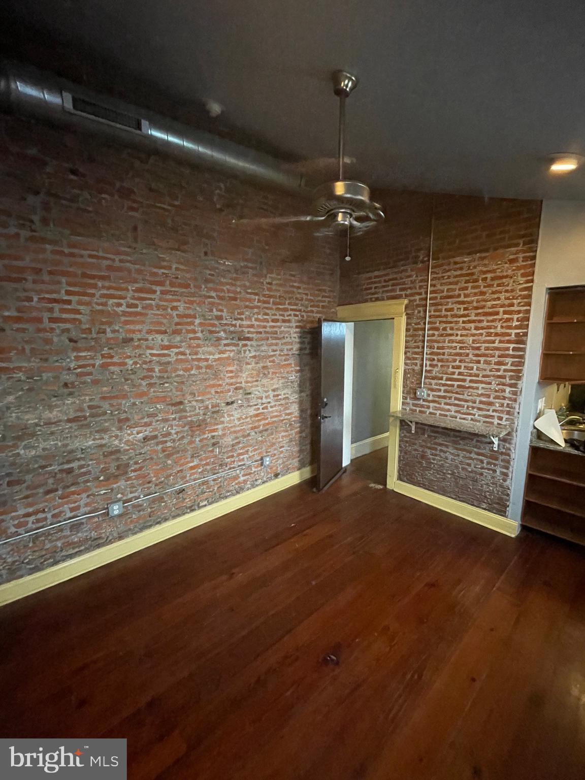 Welcome to the heart of Fishtown!
This 1-bedroom, 1-bath apartment at 225 E. Girard Ave, Unit 1B offers unbeatable convenience and charm in one of Philadelphia’s most sought-after neighborhoods. Priced at $1,400/month, this ground-floor unit features a spacious layout with hardwood floors, ample natural light, and a modern kitchen equipped with stainless steel appliances and plenty of cabinet storage.
Enjoy the walkability of Girard Avenue—just steps from neighborhood staples like Coffee House Too, Loco Pez, Kraftwork, and public transit. This pet-friendly unit includes access to shared outdoor space and on-site laundry.
💡 Highlights:
• 1 Bedroom / 1 Bathroom
• Hardwood Flooring
• Stainless Steel Appliances
• Large Windows with Great Natural Light
• Prime Location in Fishtown
• Close to SEPTA, Restaurants, Cafes & More
• $1,400/month | Available Now
• First month, last month, and security deposit due at lease signing
Schedule your tour today and take the next step toward calling vibrant Fishtown home!