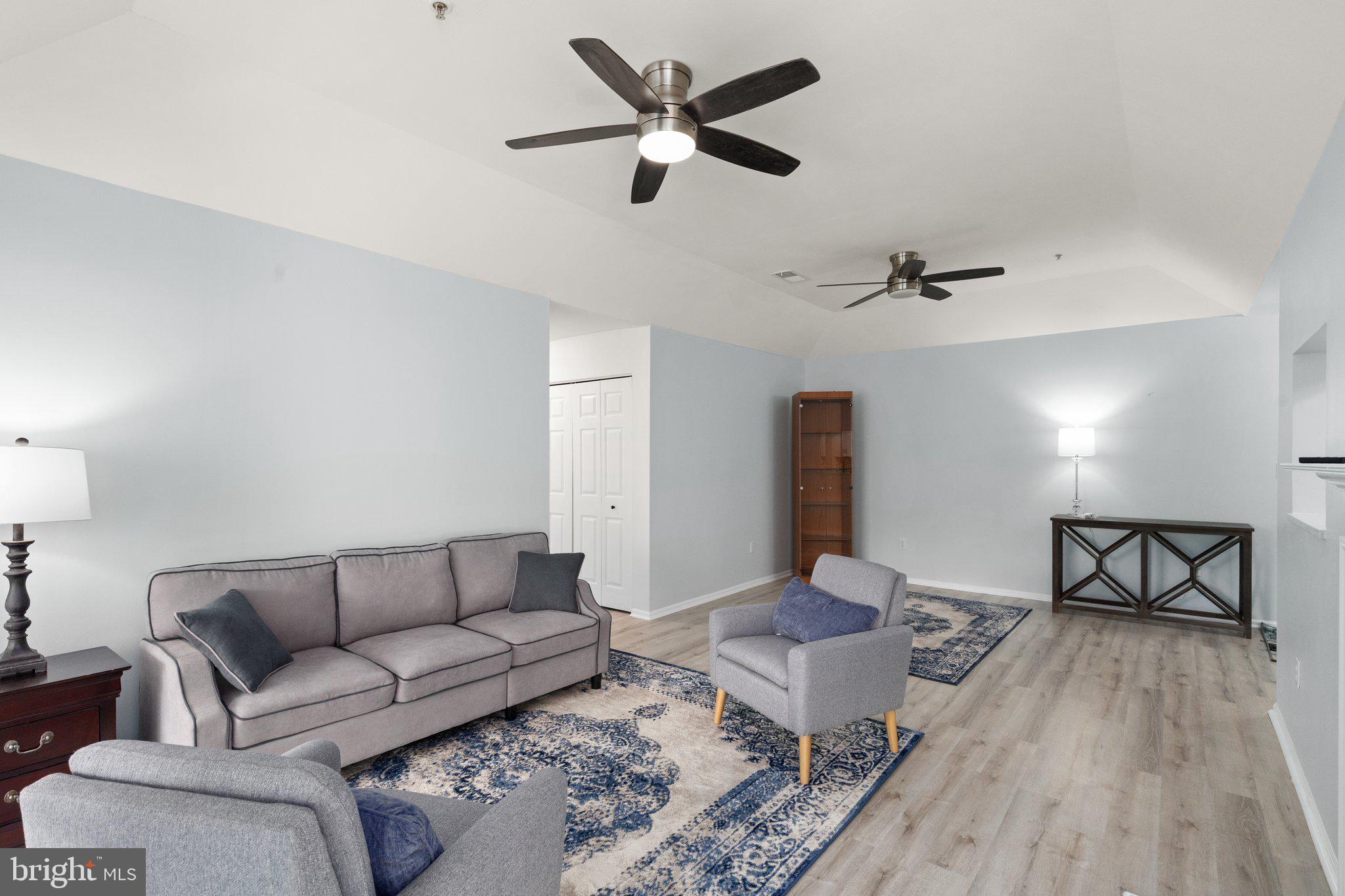 ENGLISH COUNTRY MANOR - Residential