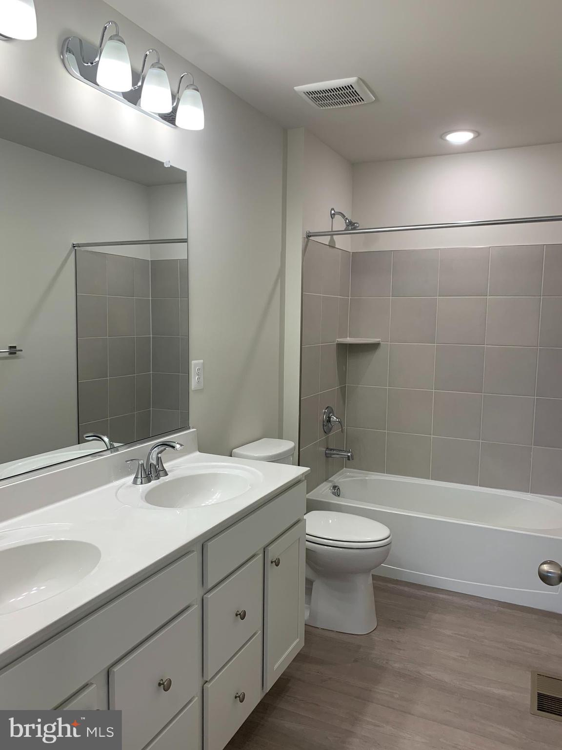 GRACE MEADOWS - Residential