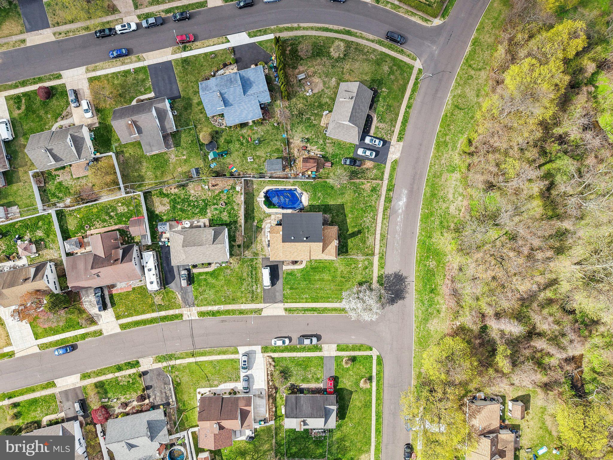 TWIN OAKS - Residential