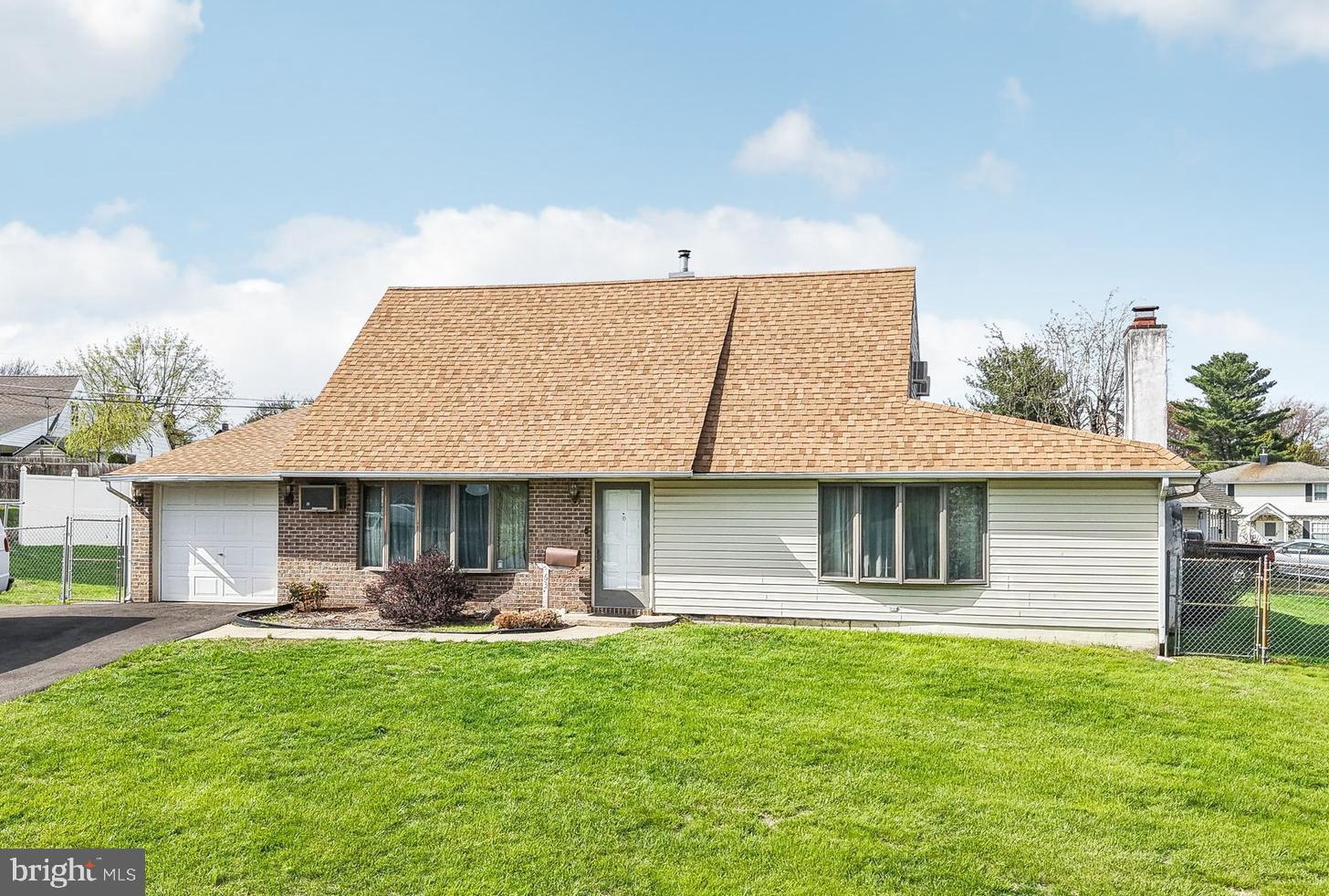 TWIN OAKS - Residential