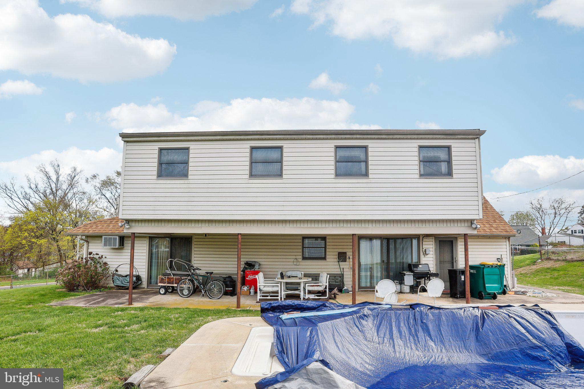 TWIN OAKS - Residential