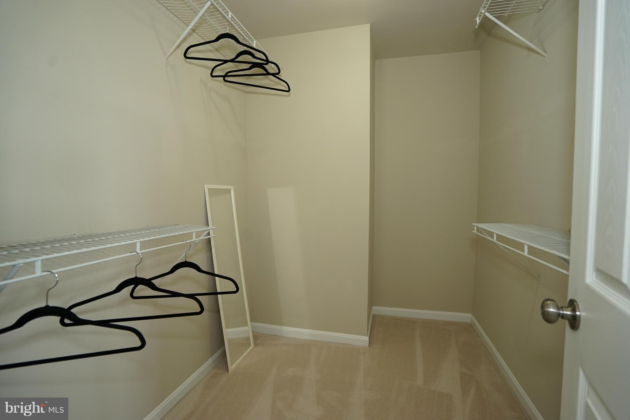 POTOMAC CROSSING - Residential