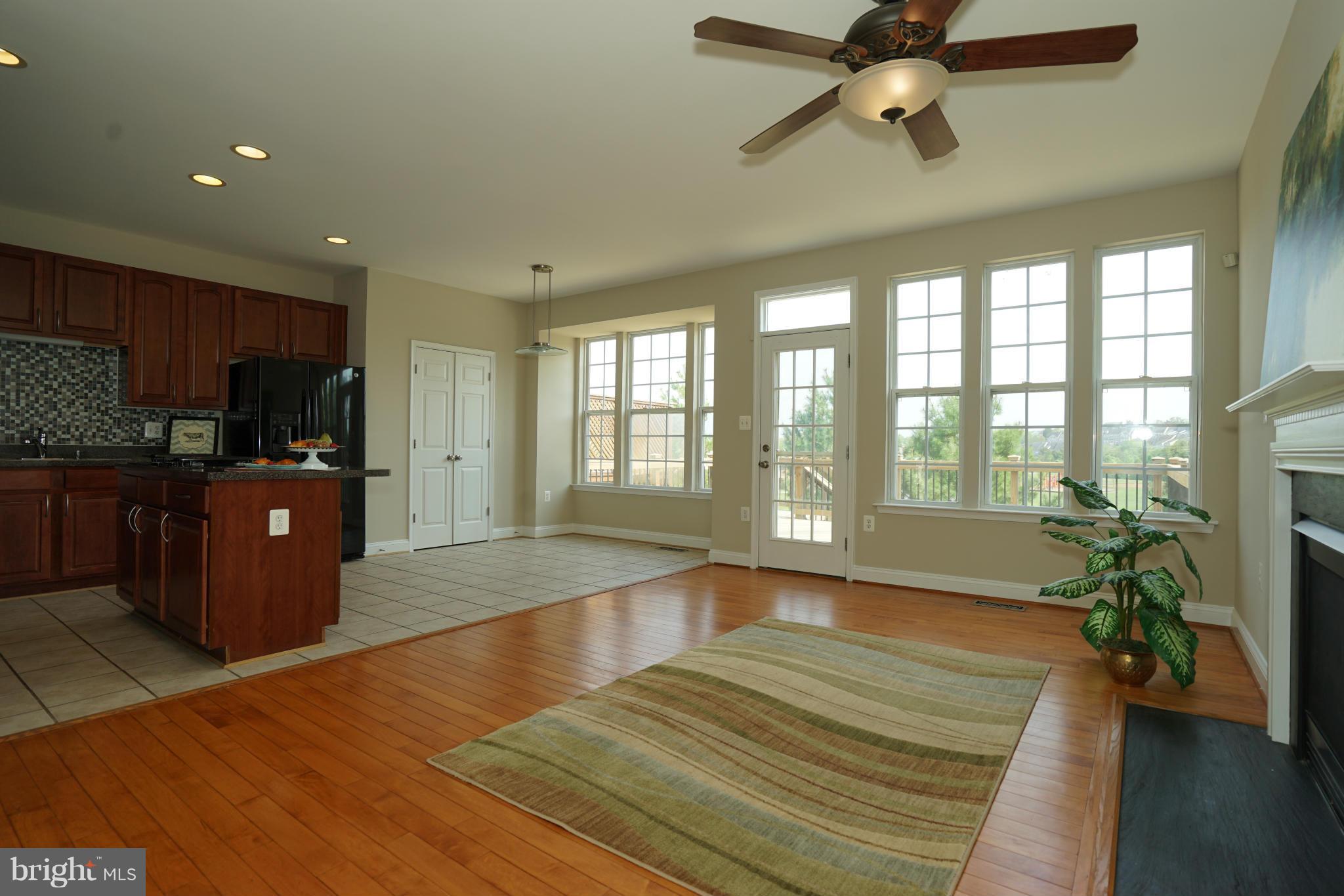 POTOMAC CROSSING - Residential