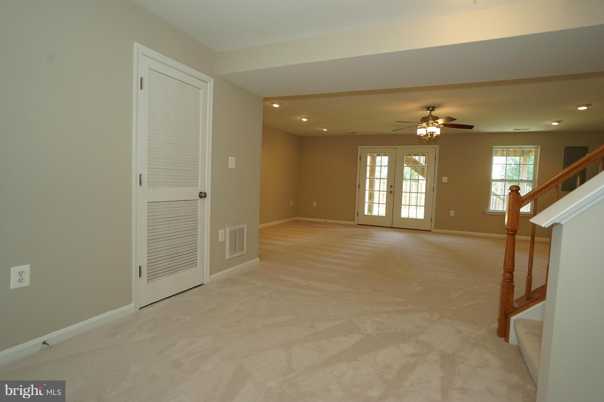 POTOMAC CROSSING - Residential