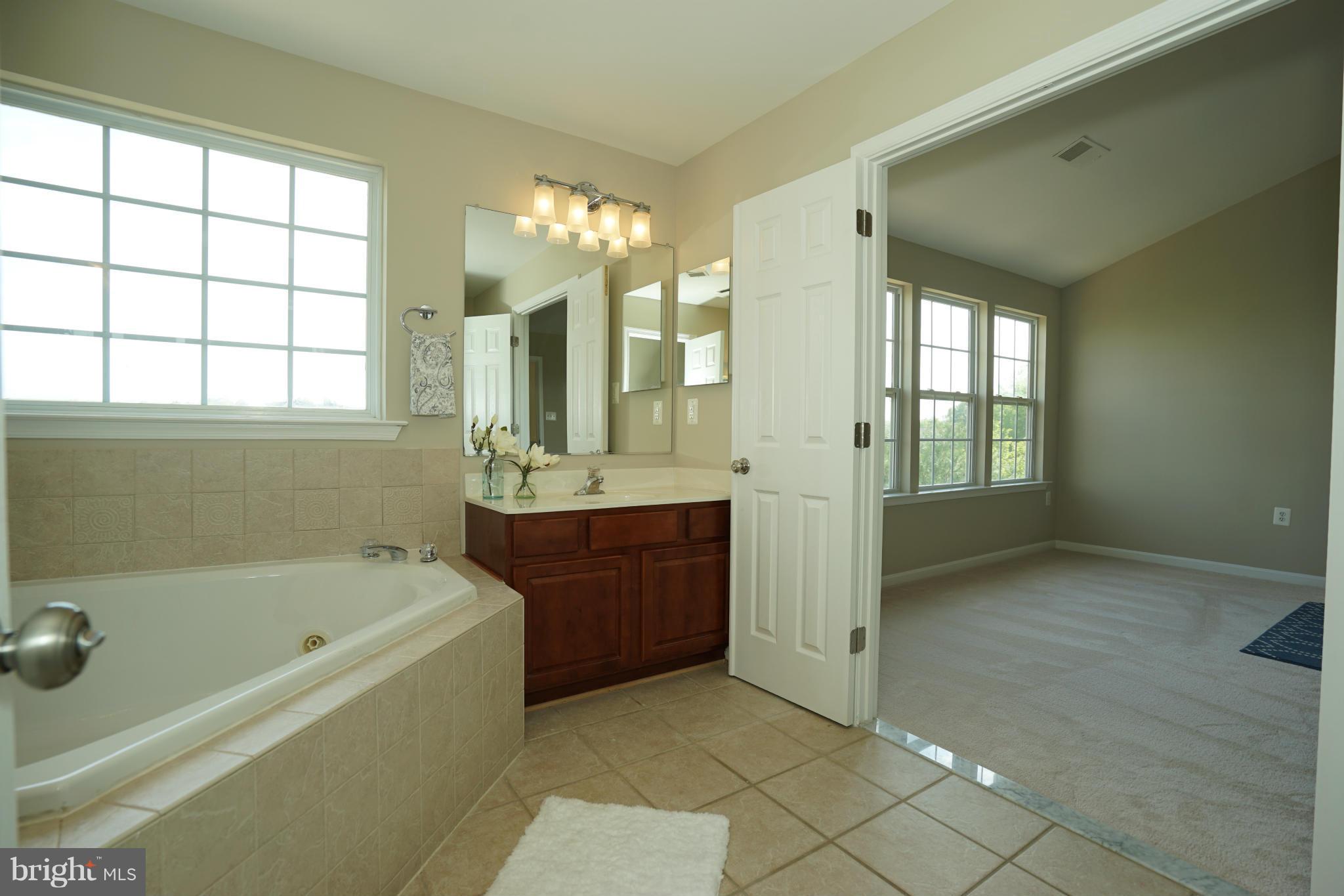 POTOMAC CROSSING - Residential