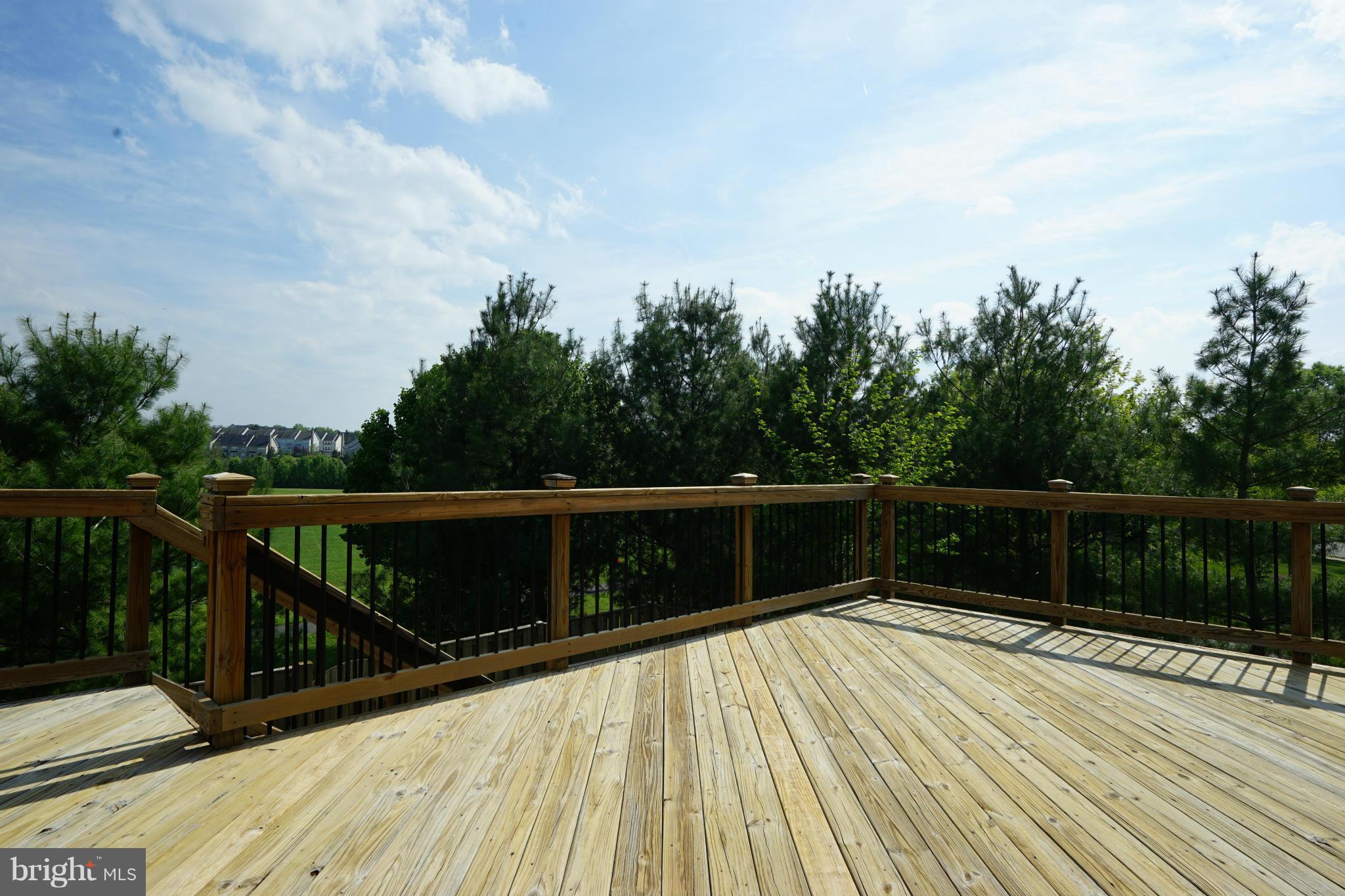 POTOMAC CROSSING - Residential