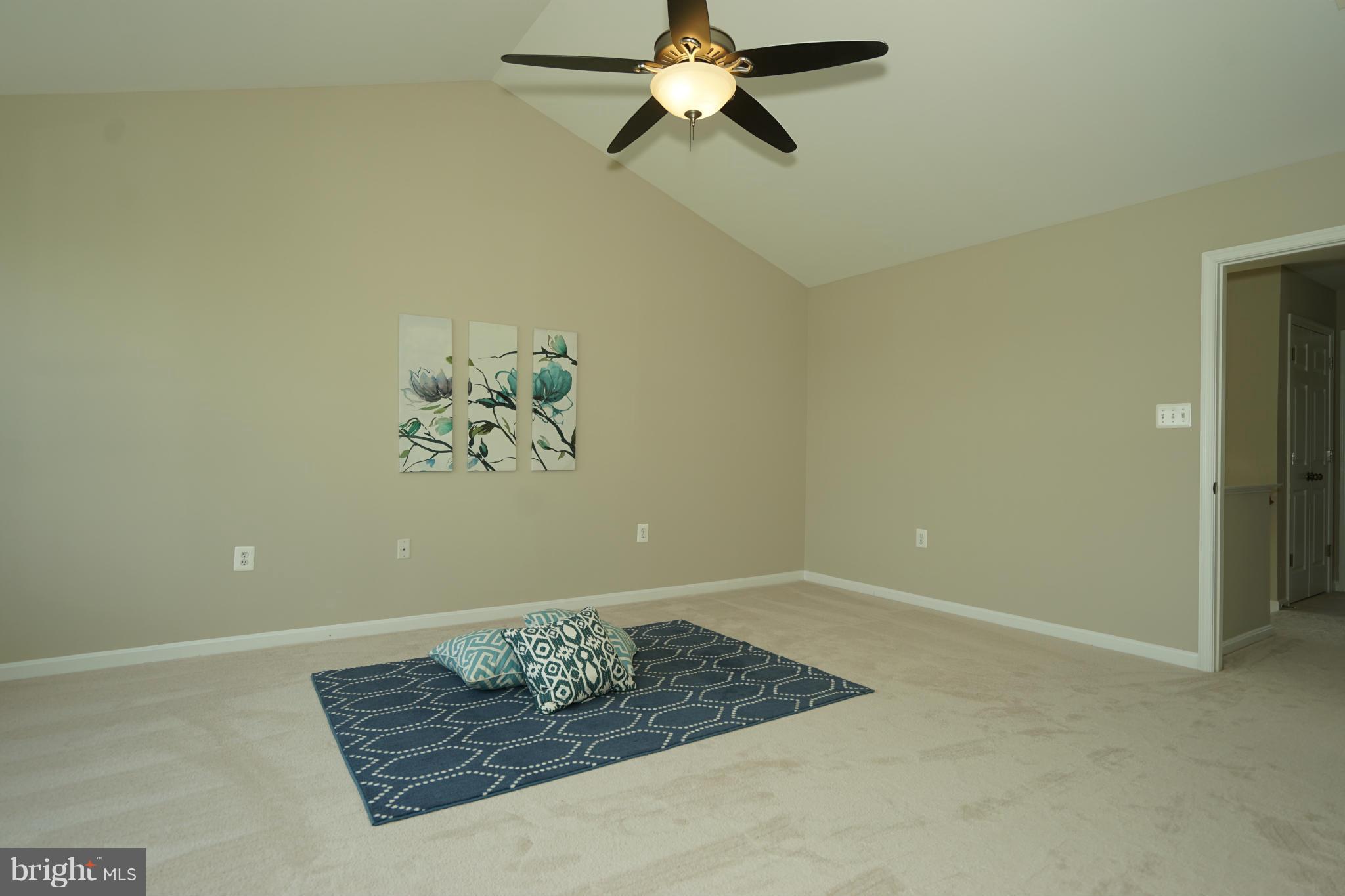 POTOMAC CROSSING - Residential