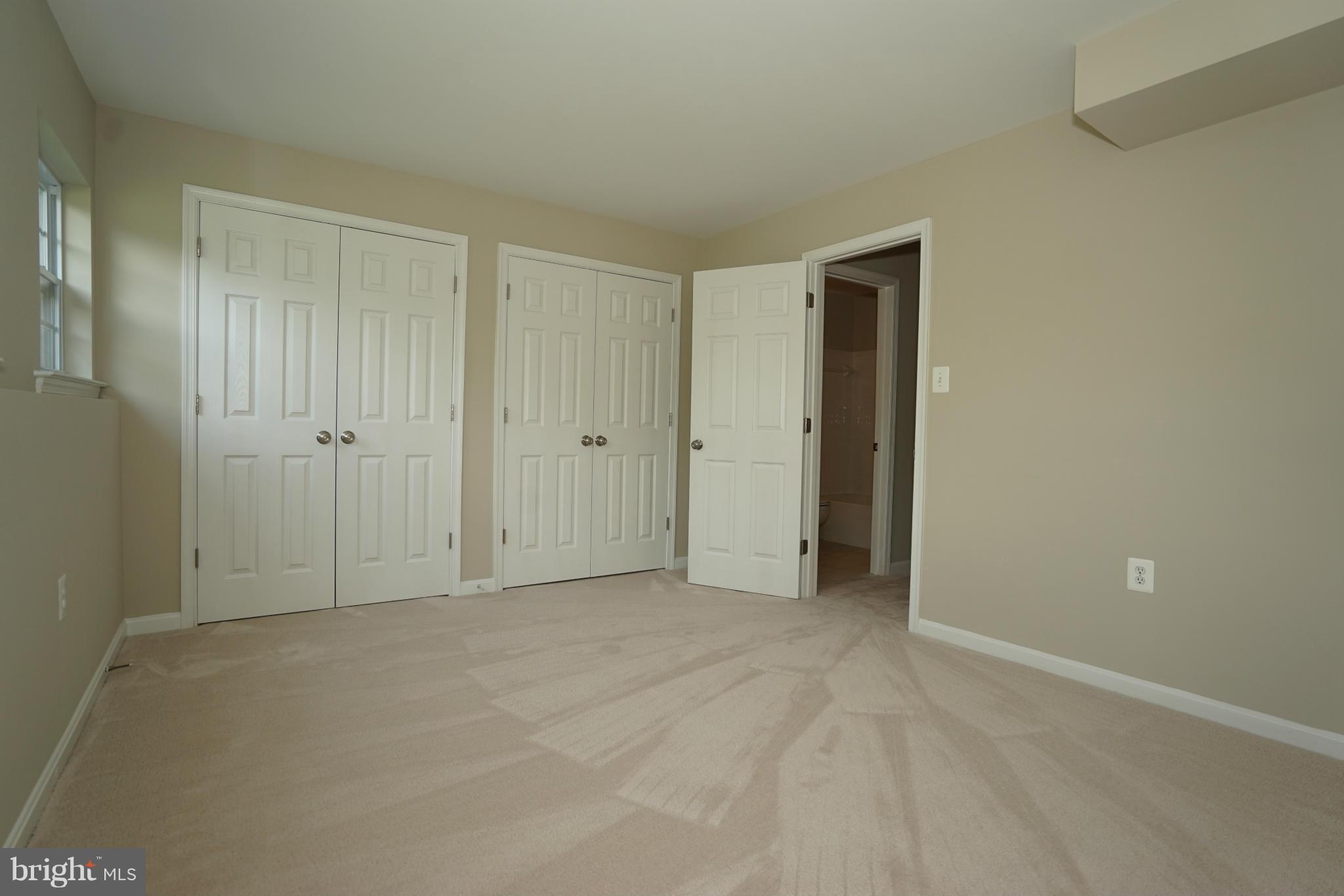 POTOMAC CROSSING - Residential