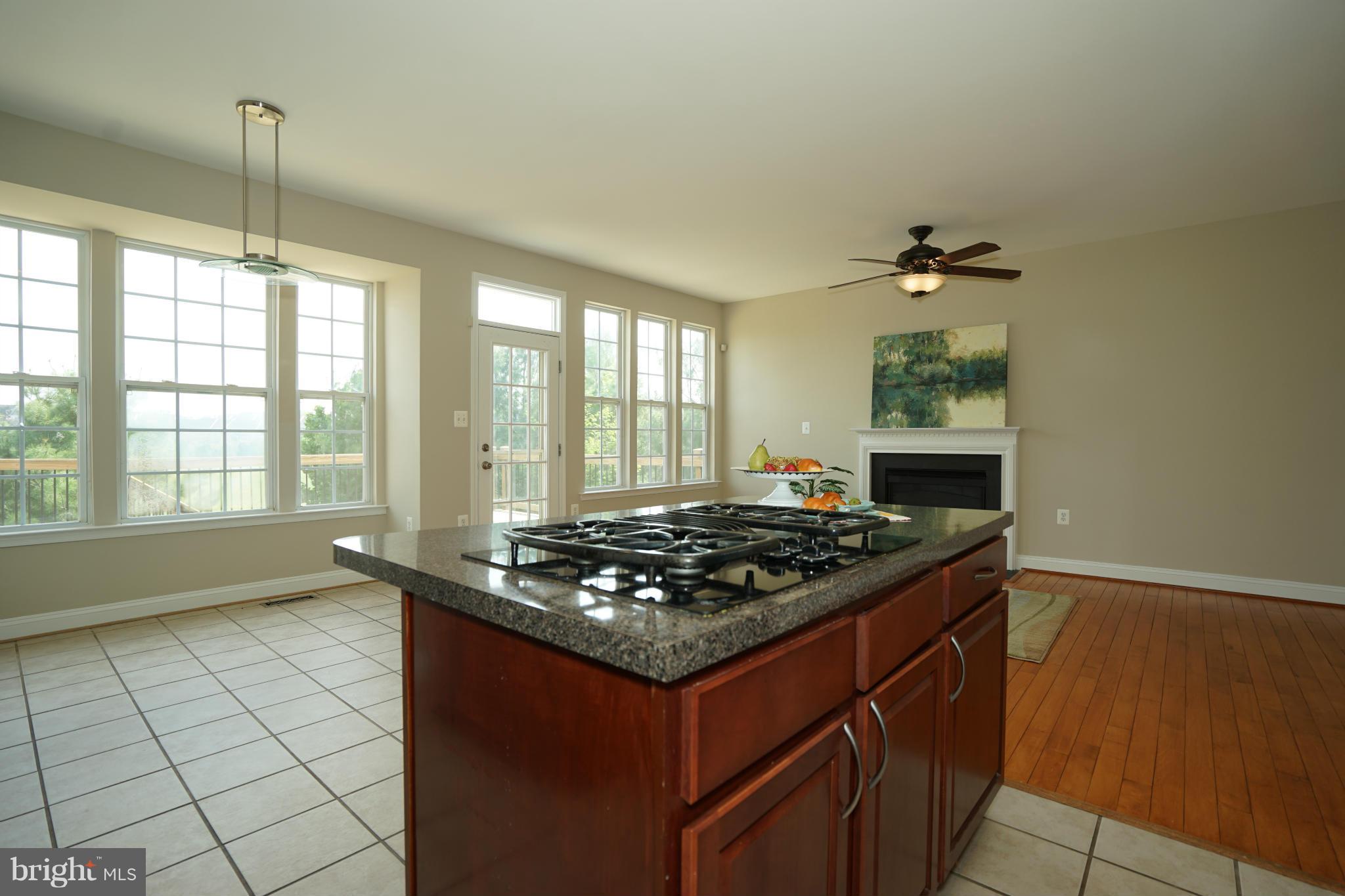 POTOMAC CROSSING - Residential