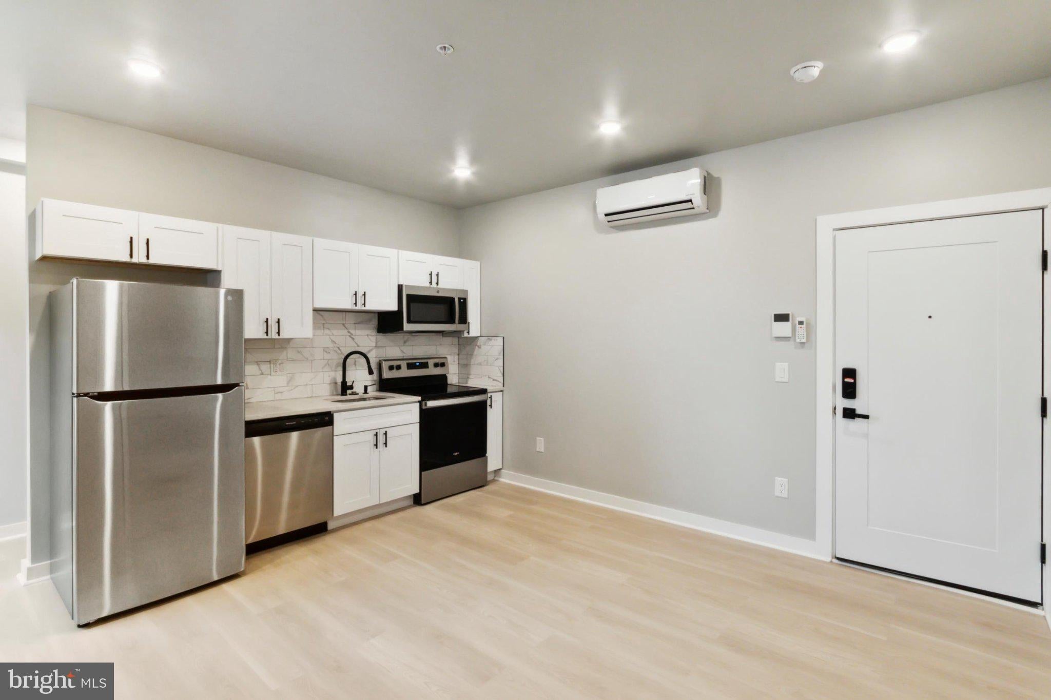 316 S 52ND STREET 5