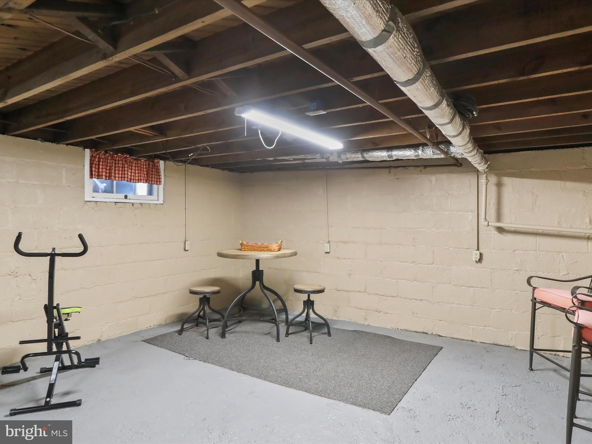 NORTH END - Residential