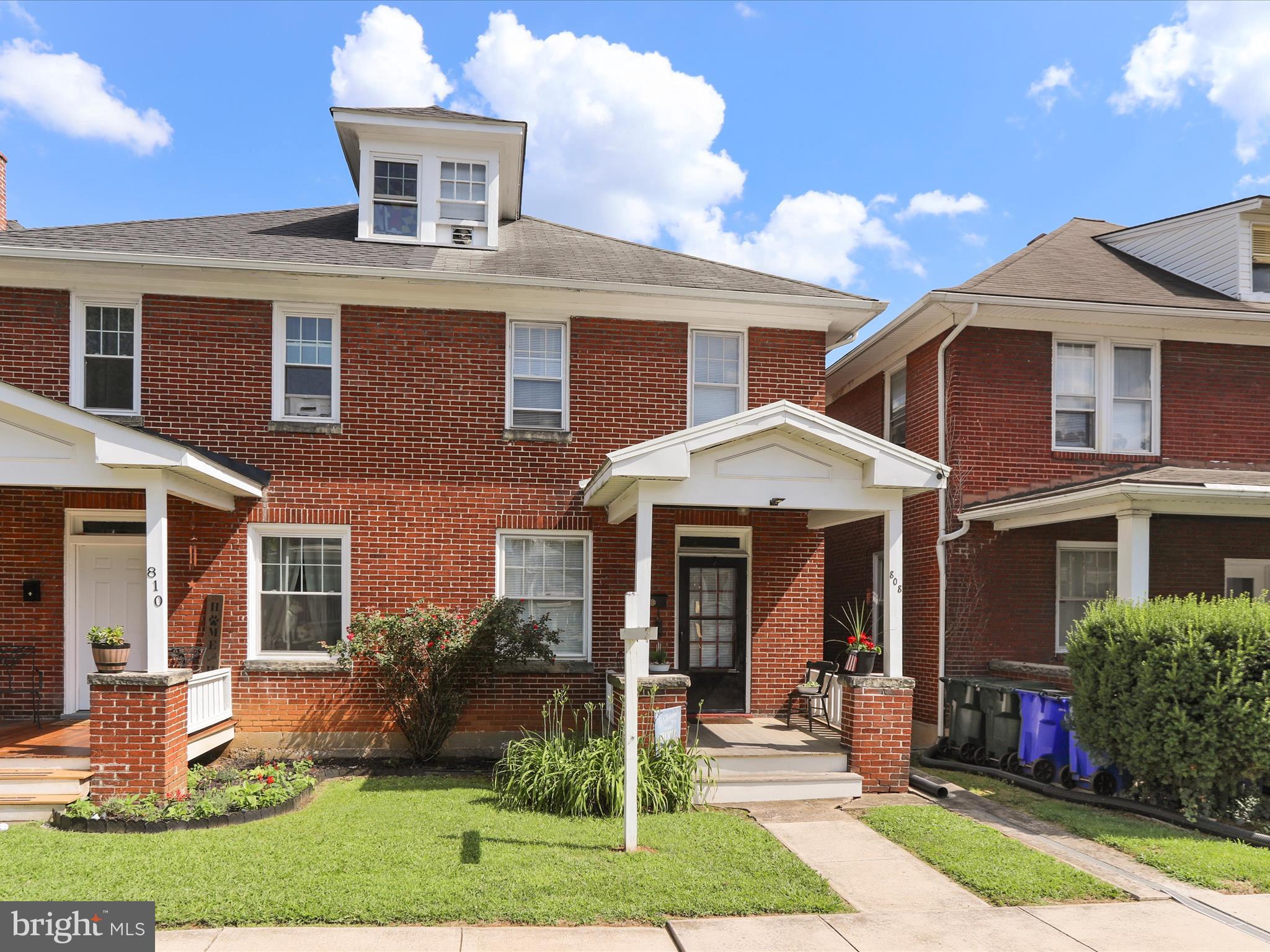 NORTH END - Residential