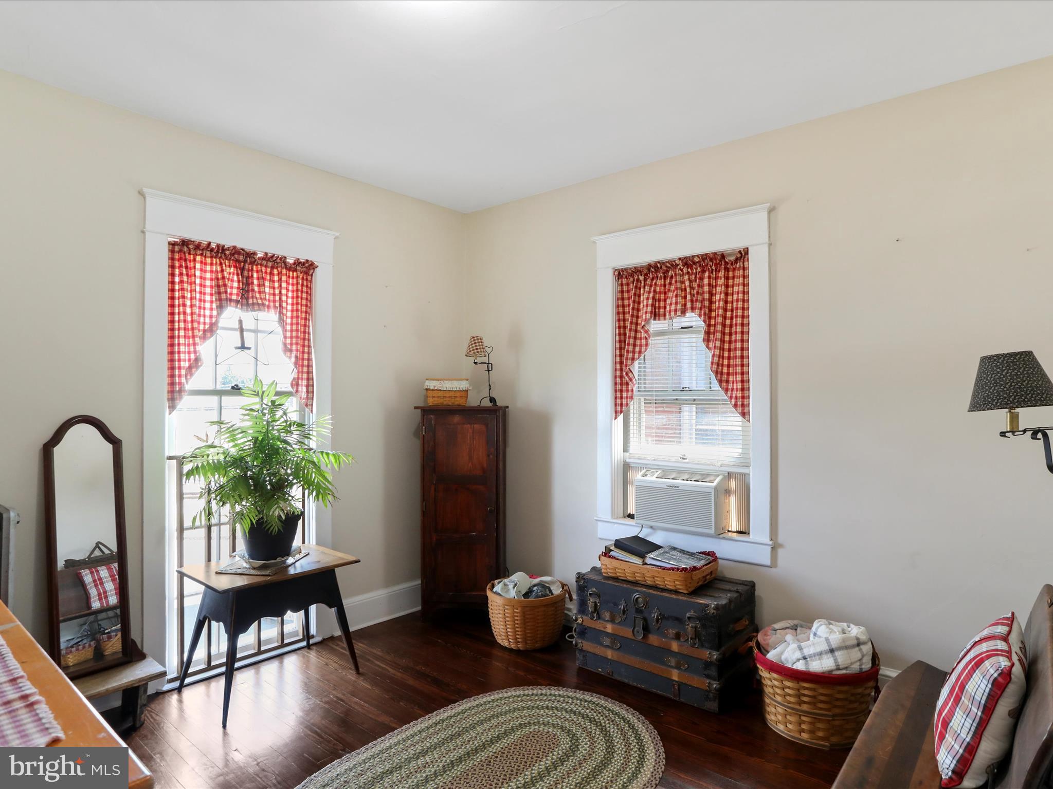 NORTH END - Residential