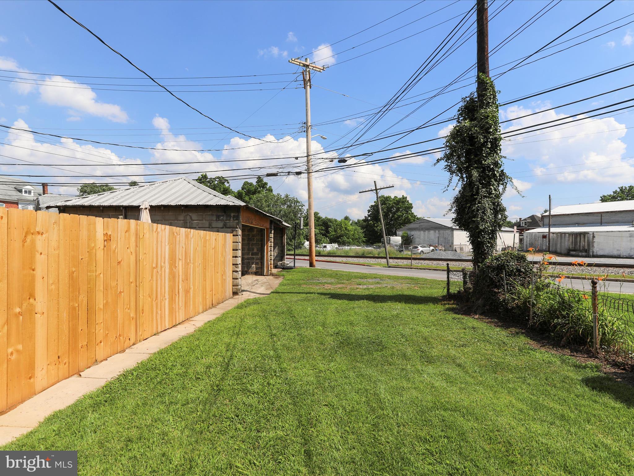 NORTH END - Residential