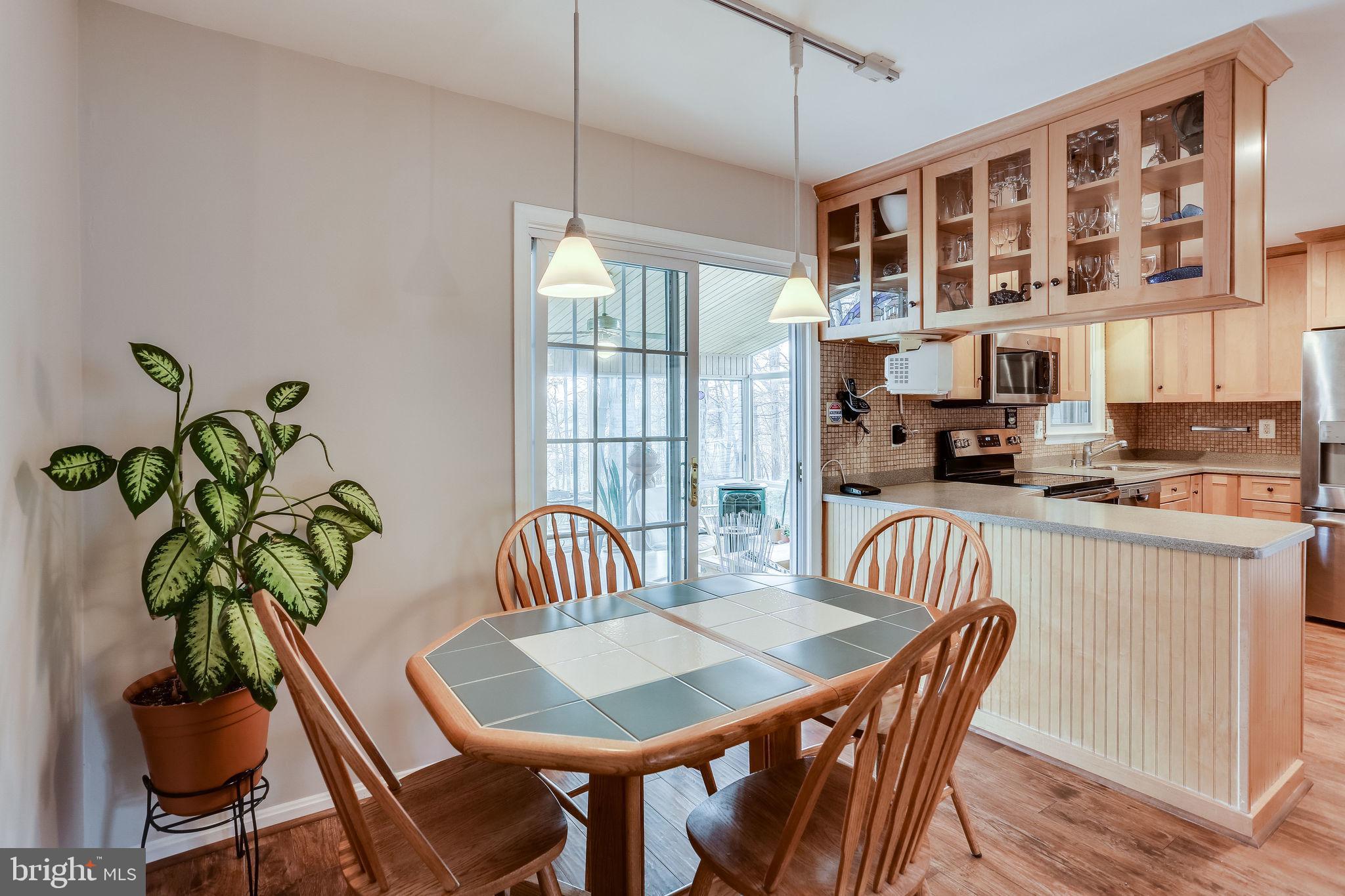 NORTON SQUARE - Residential