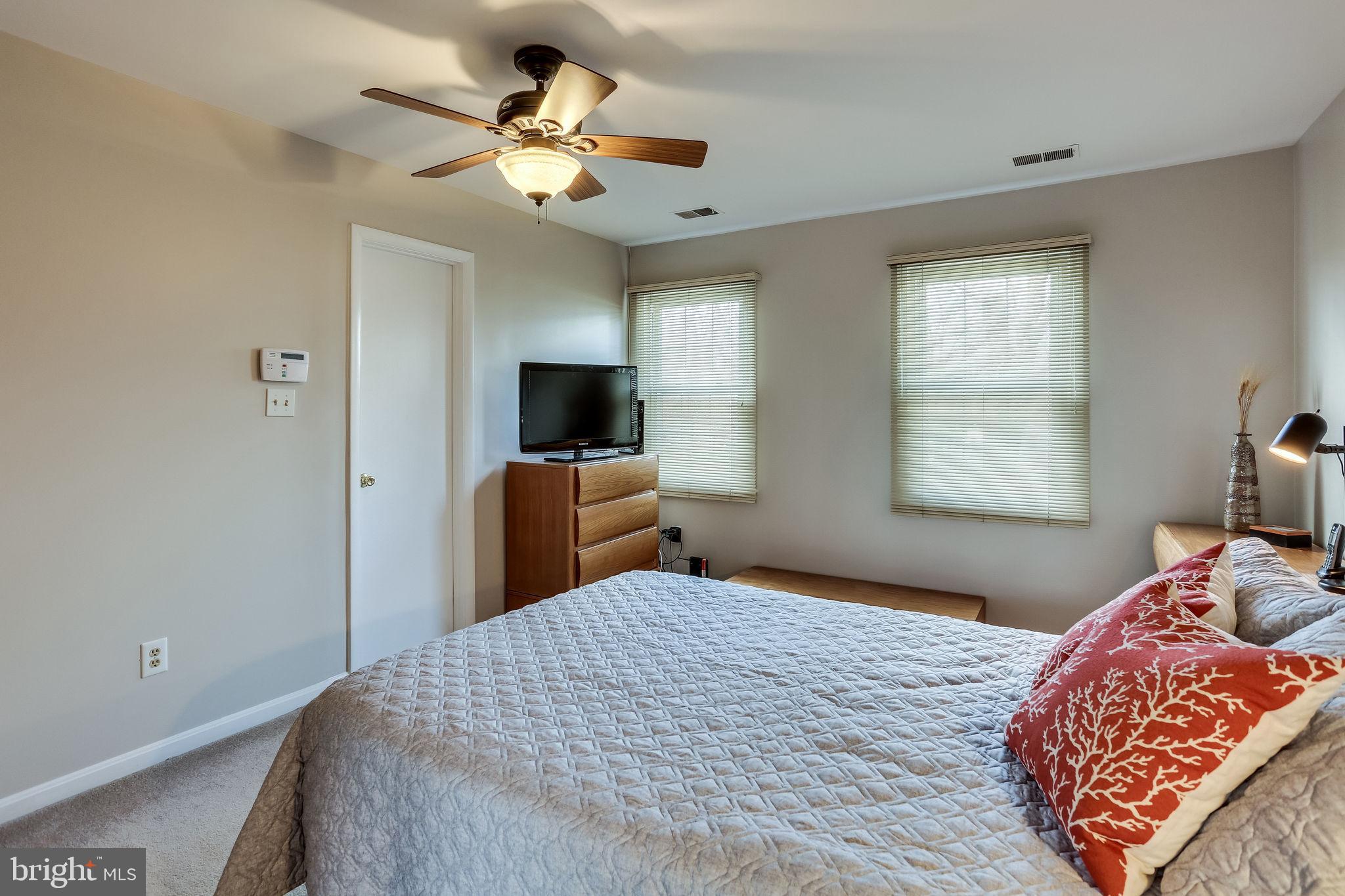 NORTON SQUARE - Residential