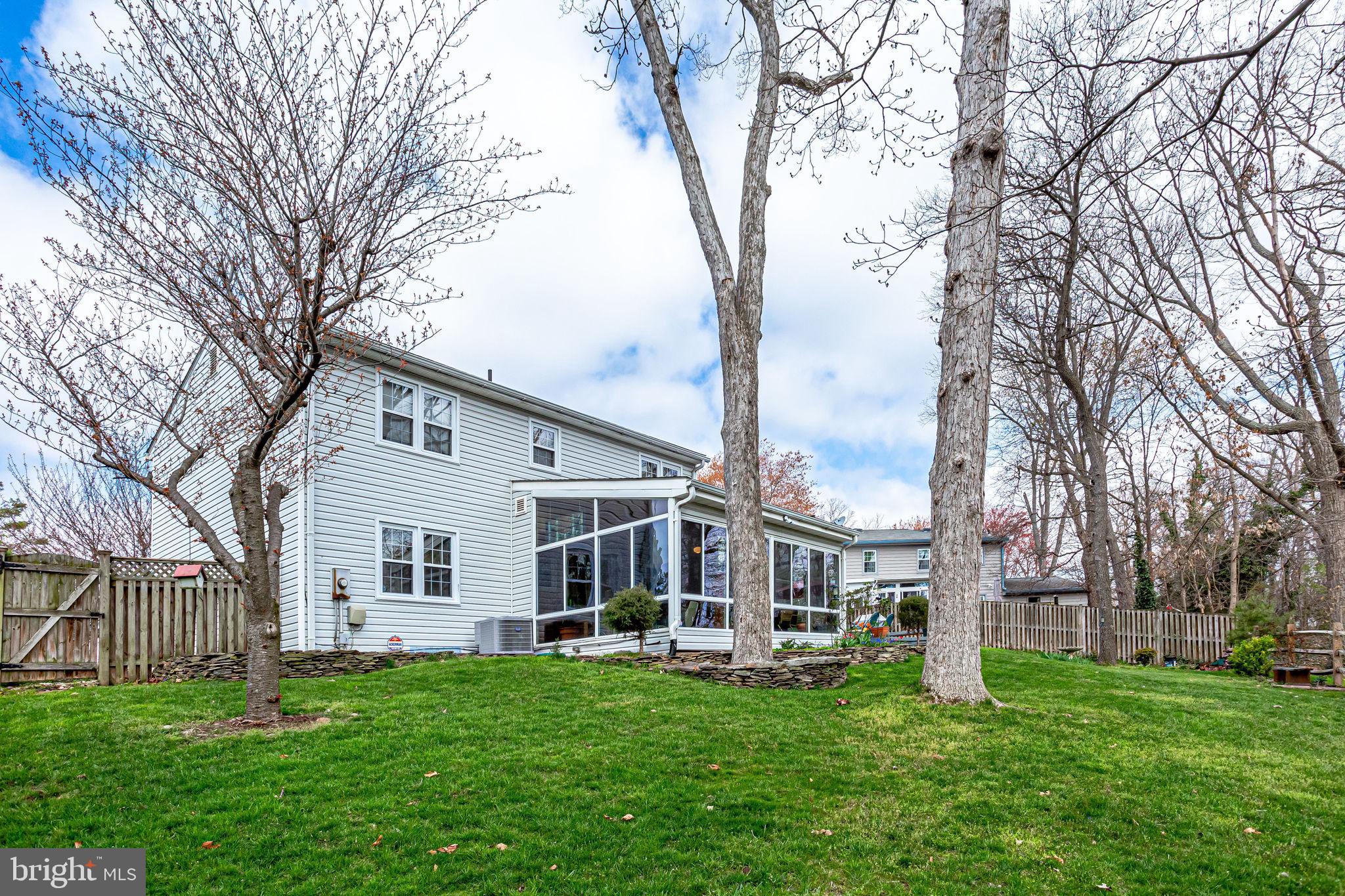 NORTON SQUARE - Residential