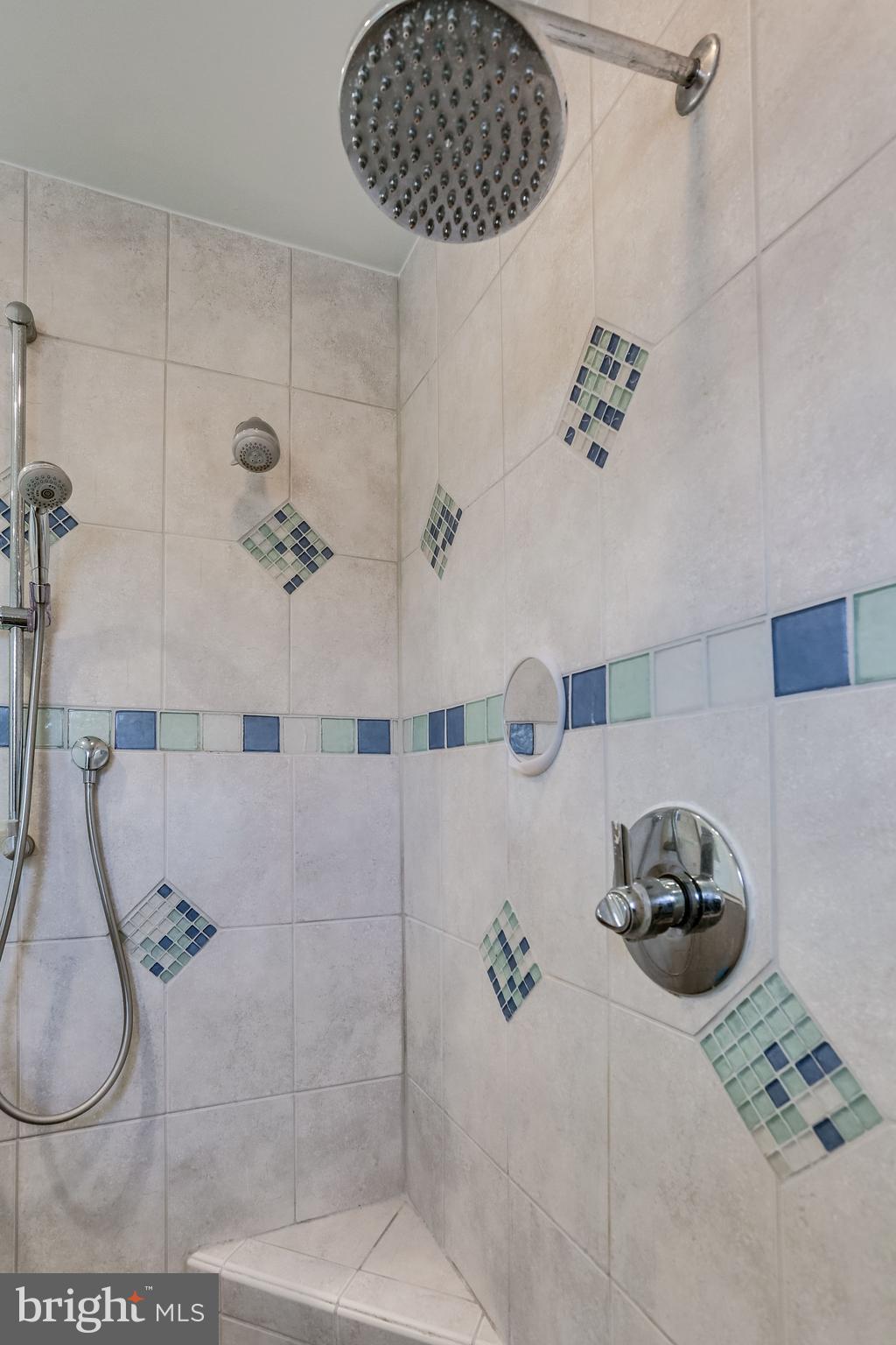 NORTON SQUARE - Residential