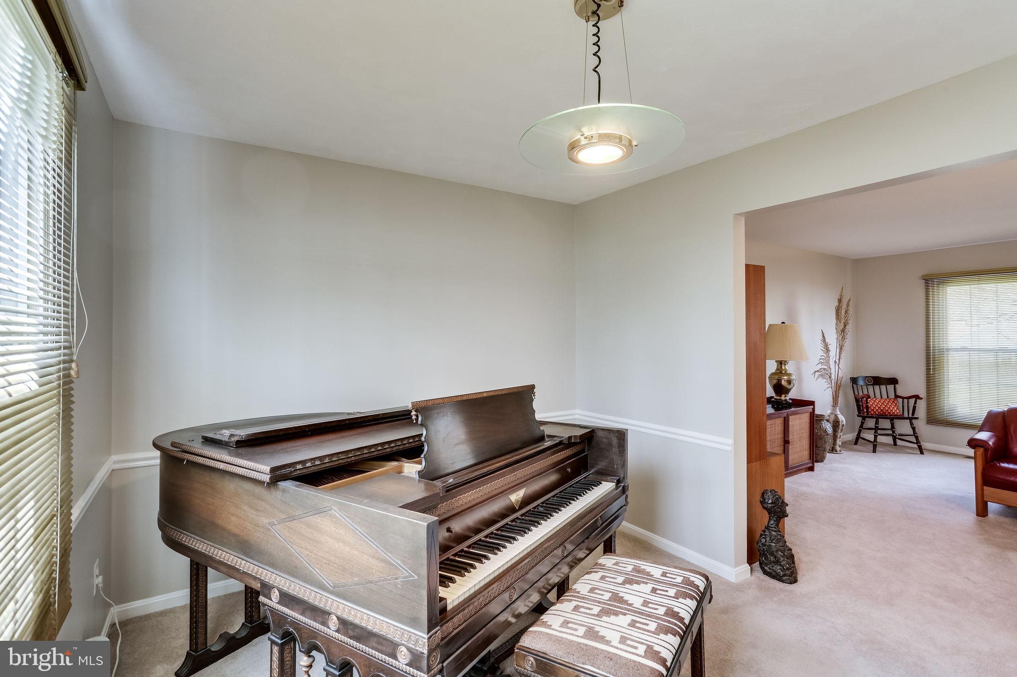 NORTON SQUARE - Residential