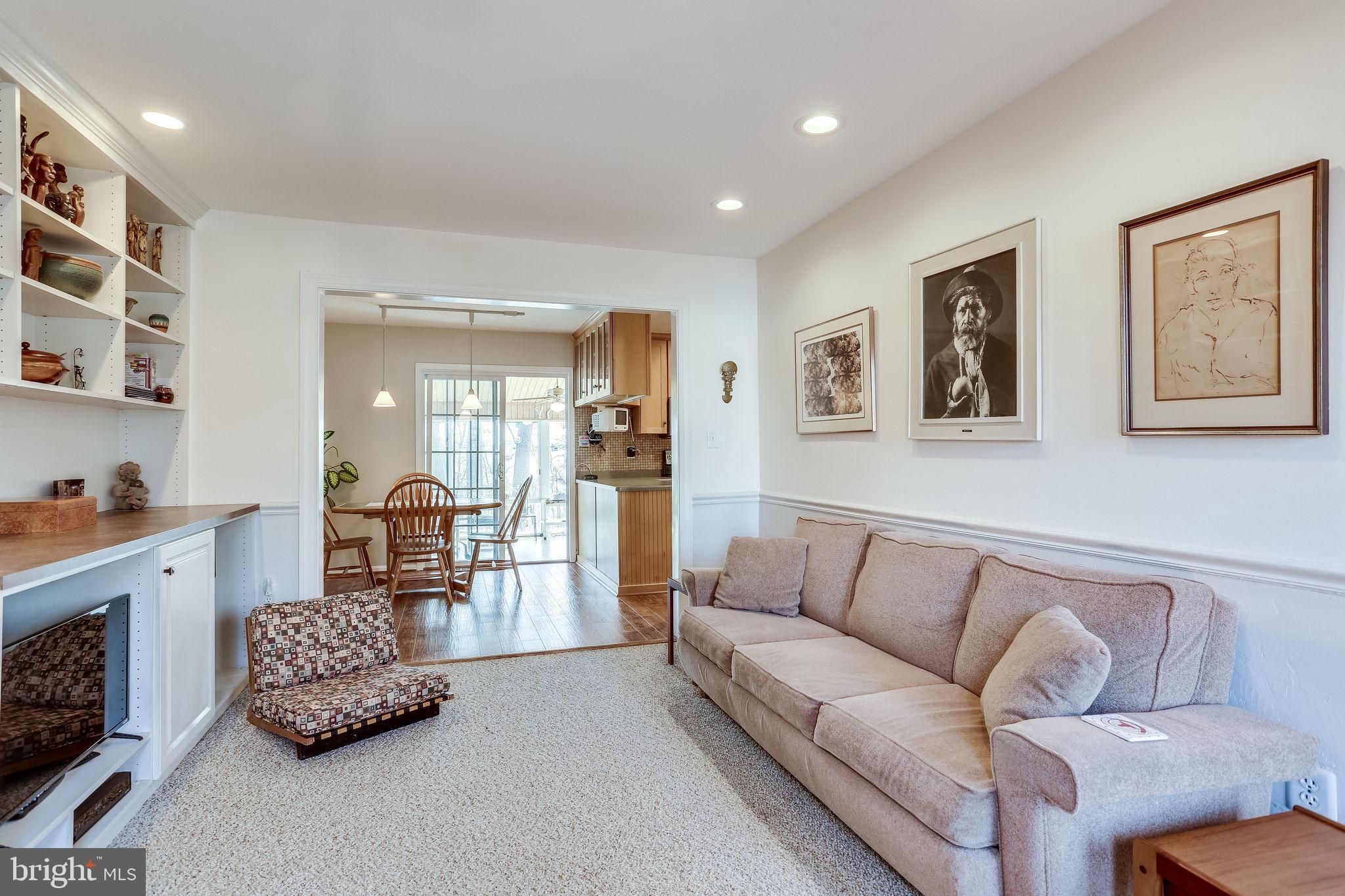 NORTON SQUARE - Residential