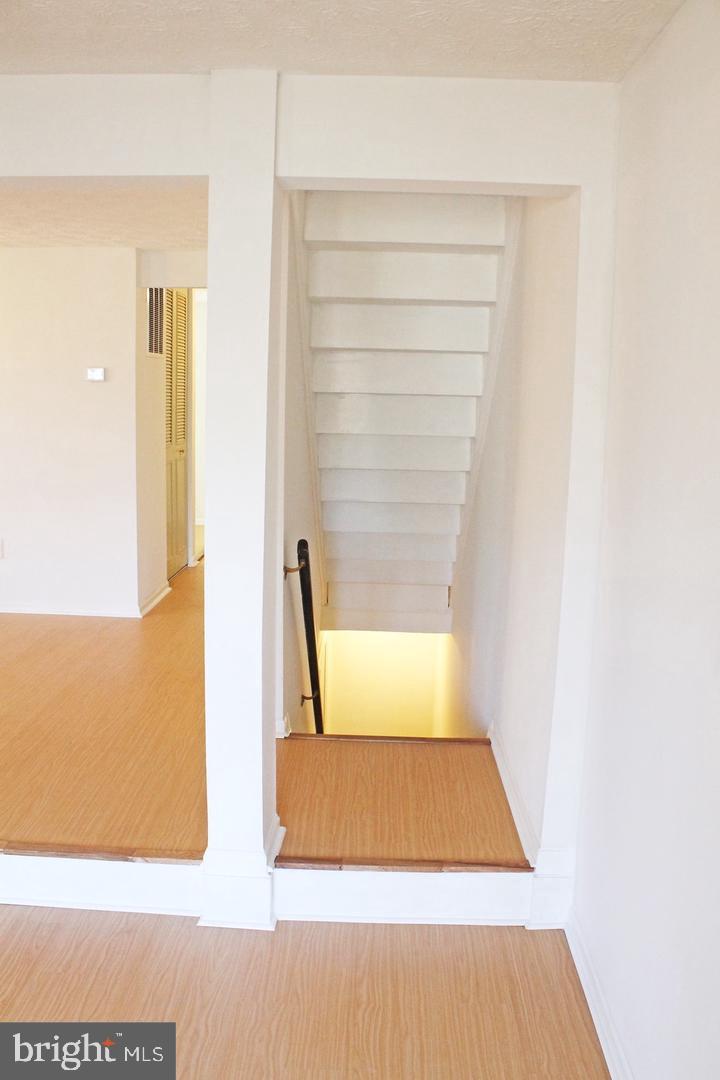 OAKMONT - Residential Lease