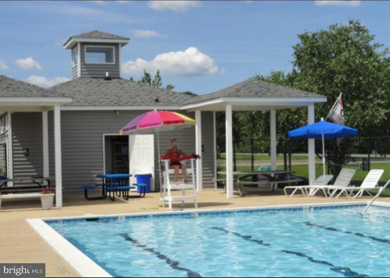 LANDINGS AT PINEY POINT - Land