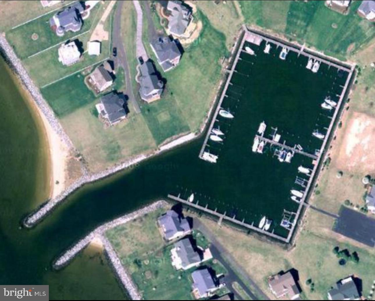 LANDINGS AT PINEY POINT - Land