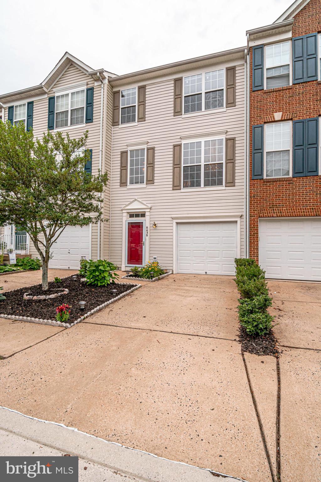 SKYVIEW PARK - Residential Lease