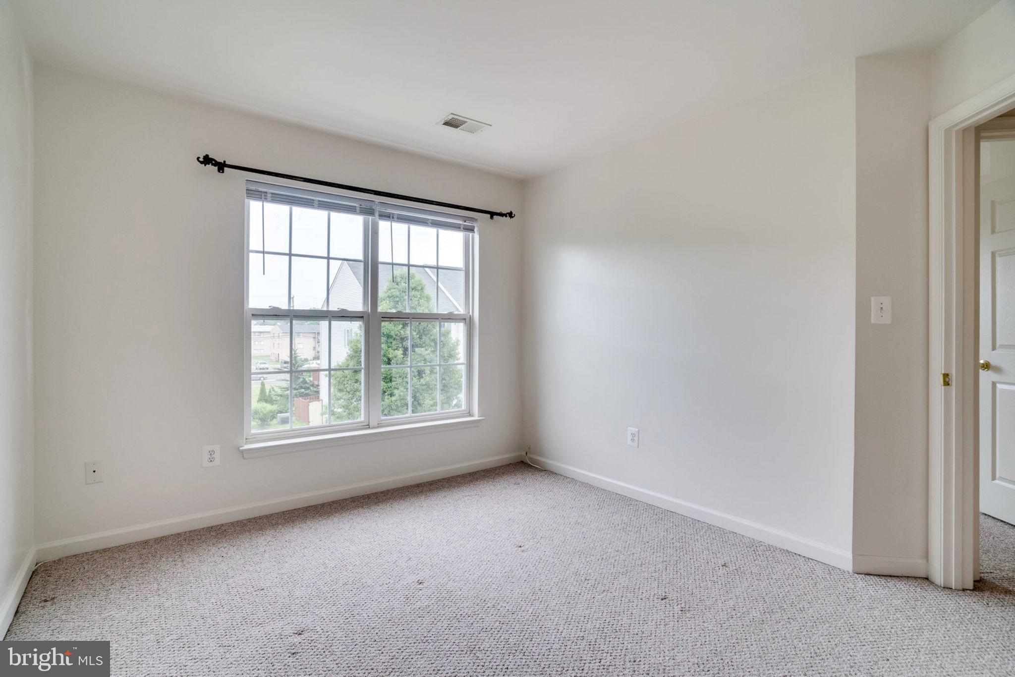 SKYVIEW PARK - Residential Lease