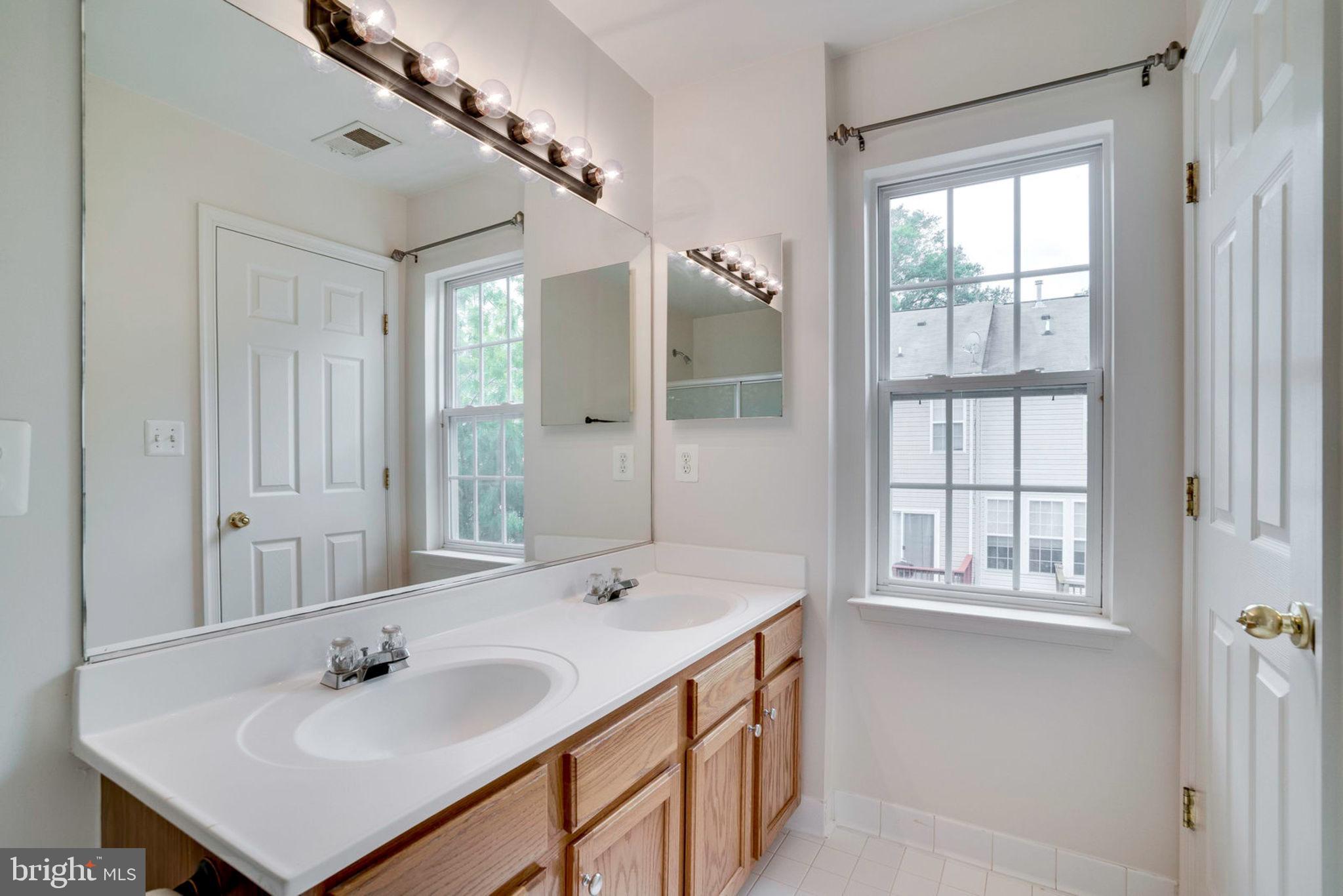 SKYVIEW PARK - Residential Lease