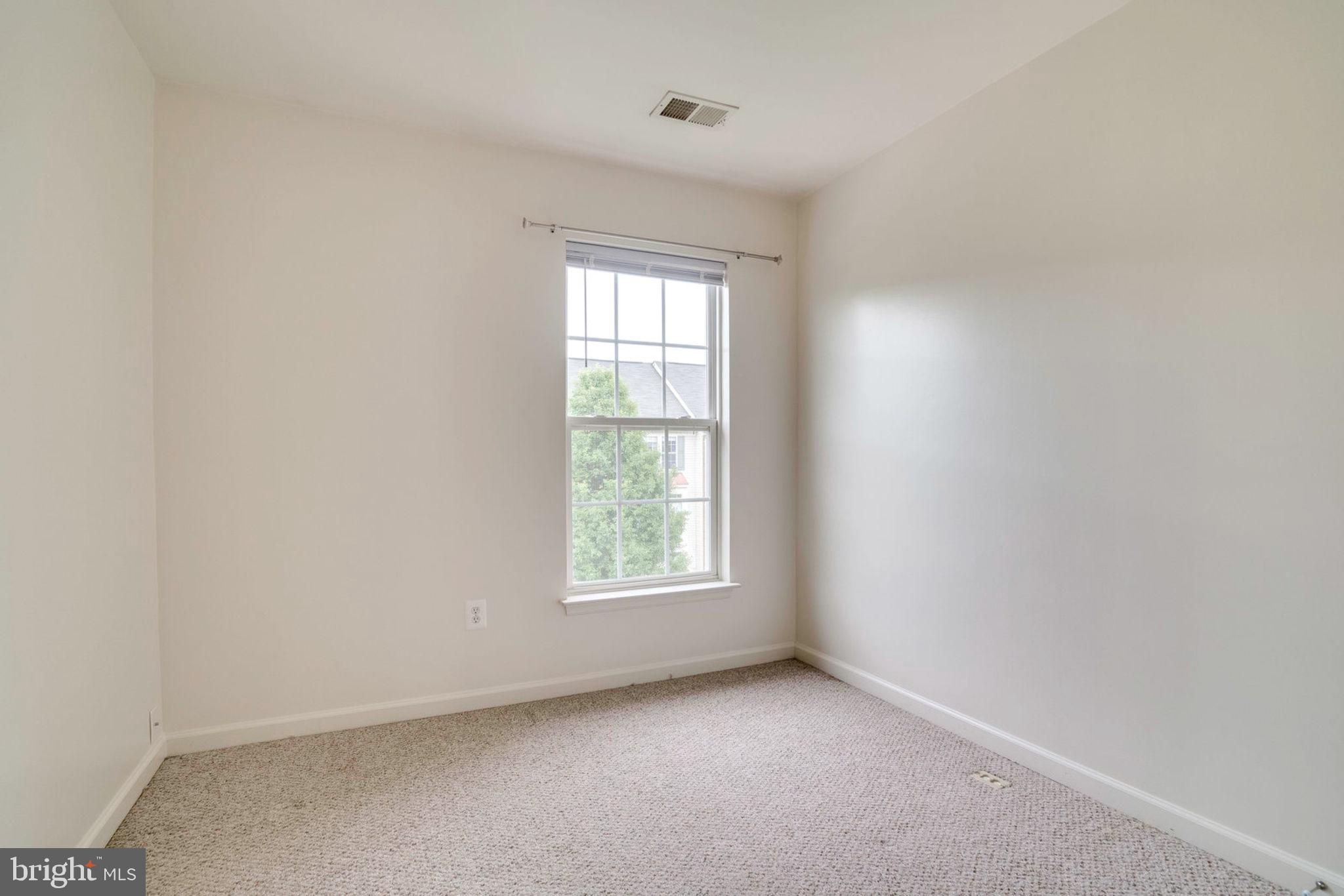 SKYVIEW PARK - Residential Lease