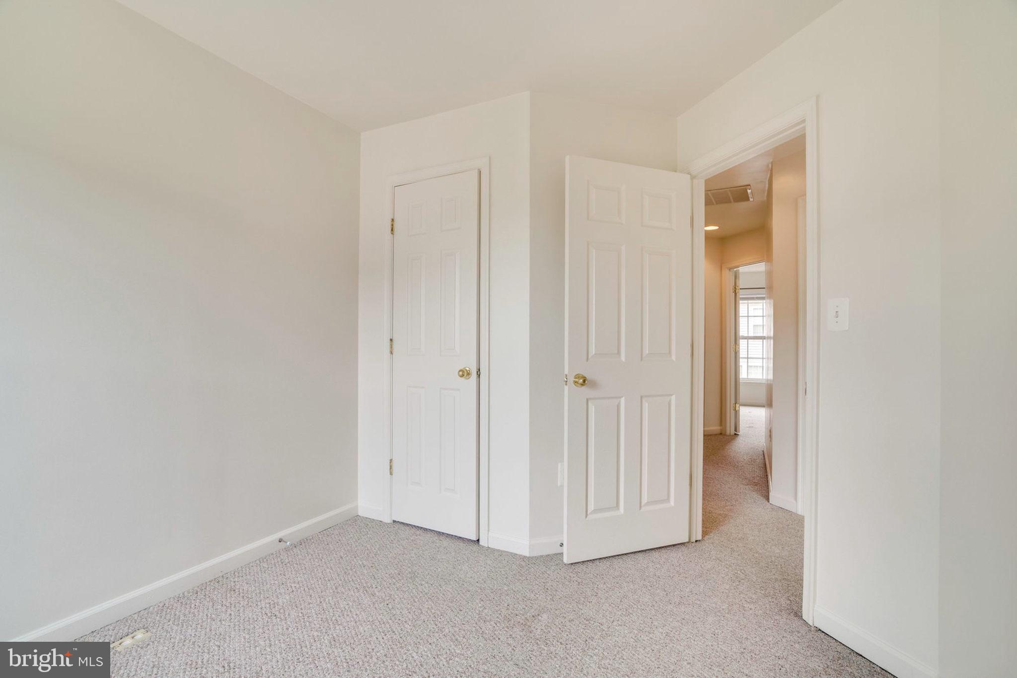 SKYVIEW PARK - Residential Lease