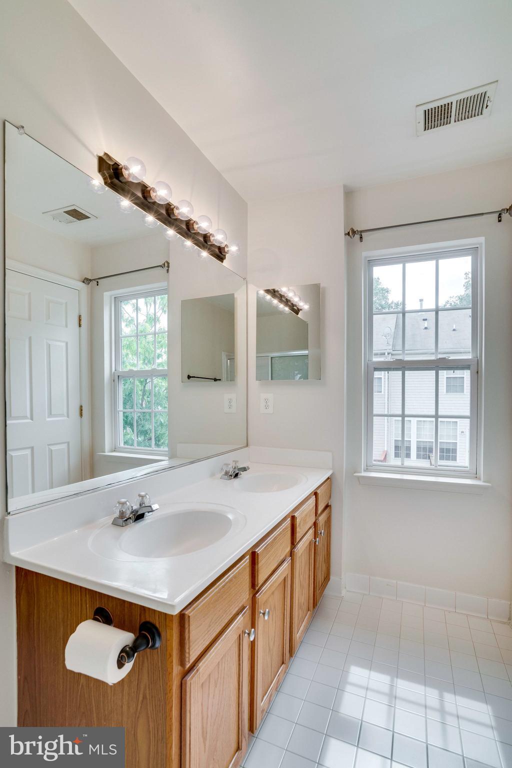 SKYVIEW PARK - Residential Lease