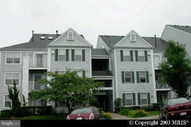 No pets and No smoking Please. Credit score of 700+ and 3 times monthly rent for income. Thanks
Bright and Light-Filled Top-Floor End Unit Condo with Loft!
Rarely available 2-bedroom, 2-bath + loft condo in the sought-after Decoverly subdivision! This beautifully maintained home offers abundant natural light, soaring ceilings, and thoughtful upgrades throughout.
The spacious 2-story living room features a cozy gas fireplace and opens to a private balcony overlooking the community pool. The loft area provides versatile space—perfect for a home office, playroom, gym, or additional living area.
Enjoy the convenience of an in-unit washer and dryer, glistening skylights, and generous living space.
One reserved parking space (Spot #146) is included as part of the condo fee, with additional parking available nearby for a fee.
Community amenities include a swimming pool, tennis courts, and tot lots. Ideally located just blocks from Crown, and minutes to Rio, Fallsgrove, I-270, and I-370.