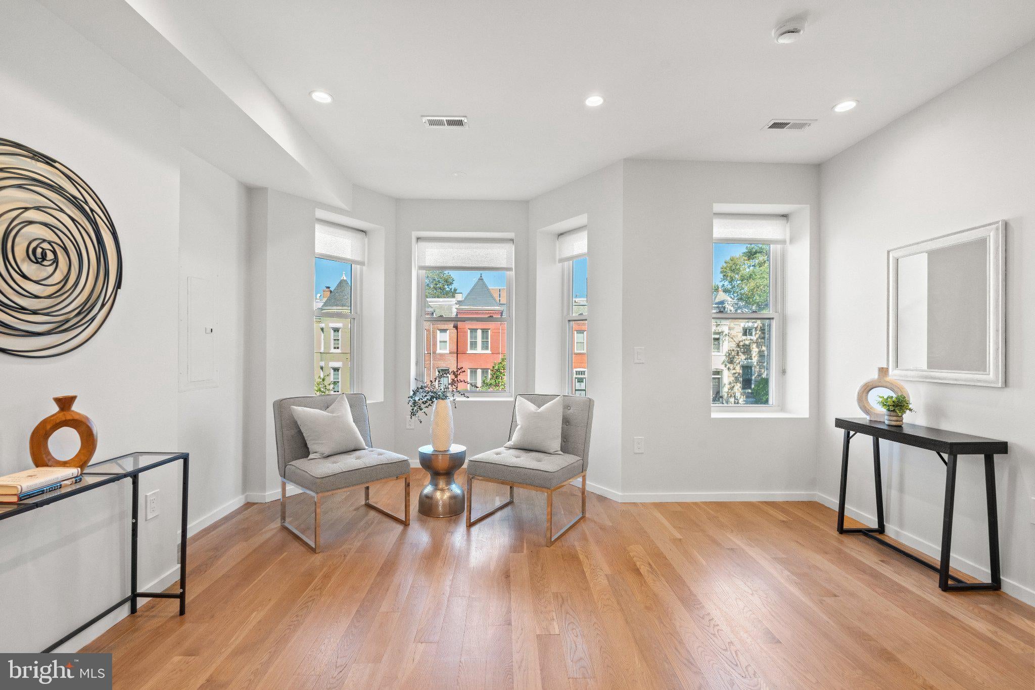 53 R STREET NE 2