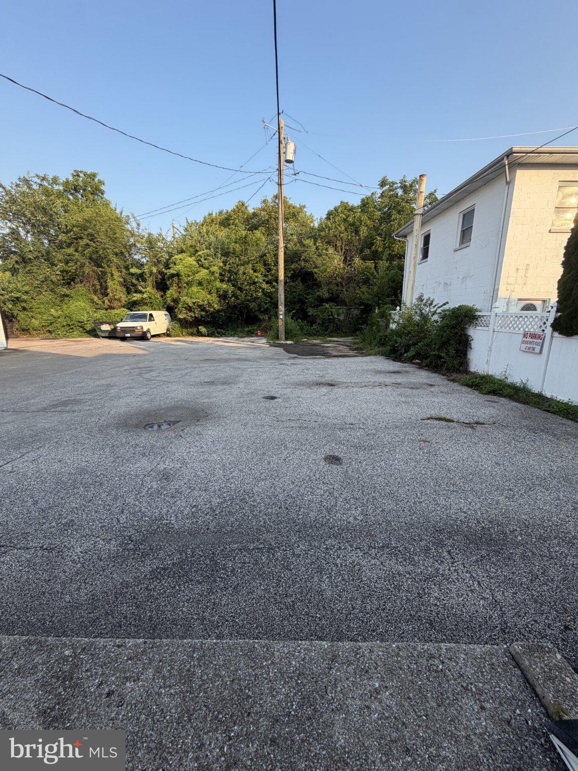 5904 HARFORD ROAD