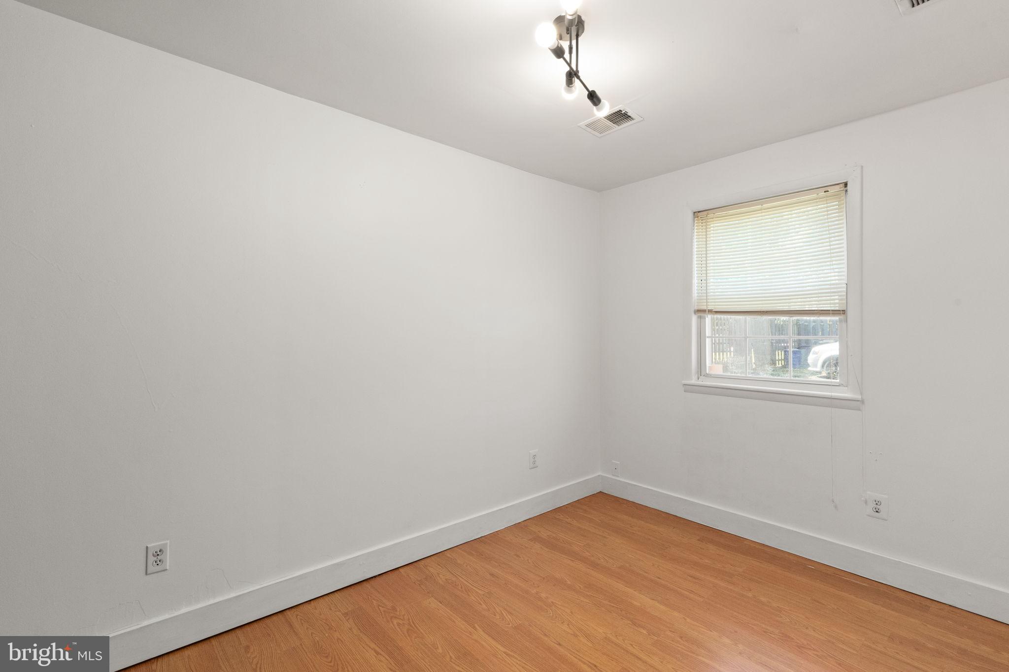 TWIN RIVER BEACH - Residential