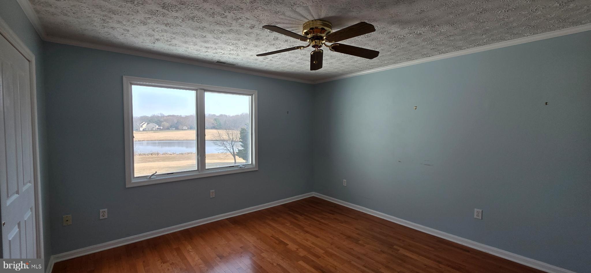 HUNTERS RIDGE - Residential