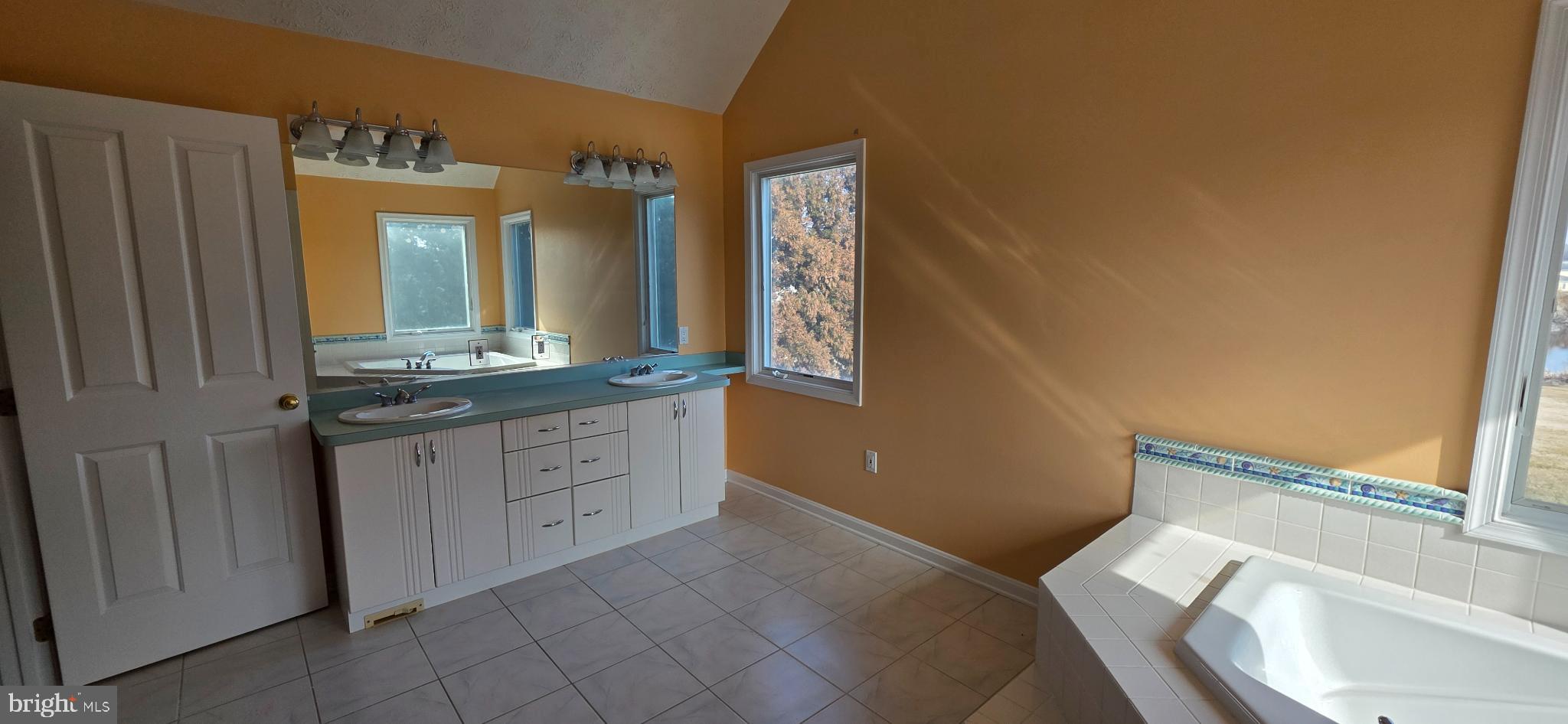 HUNTERS RIDGE - Residential