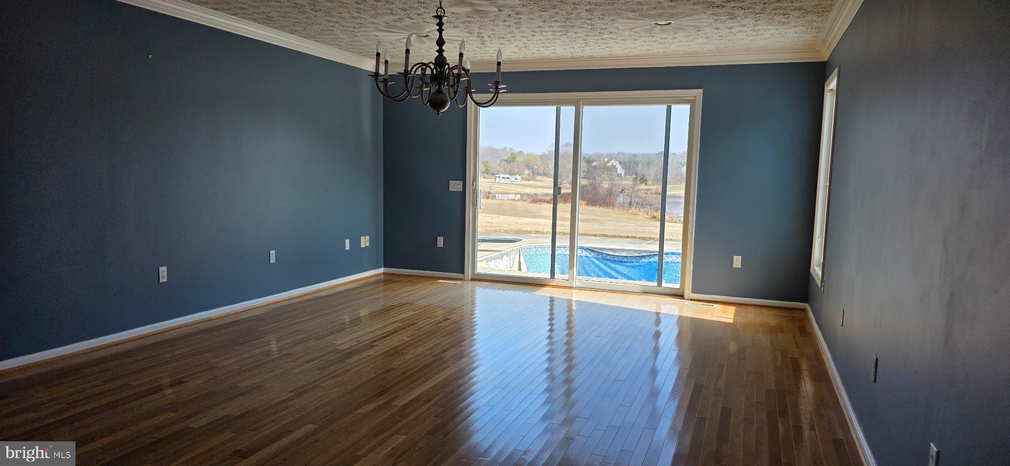 HUNTERS RIDGE - Residential