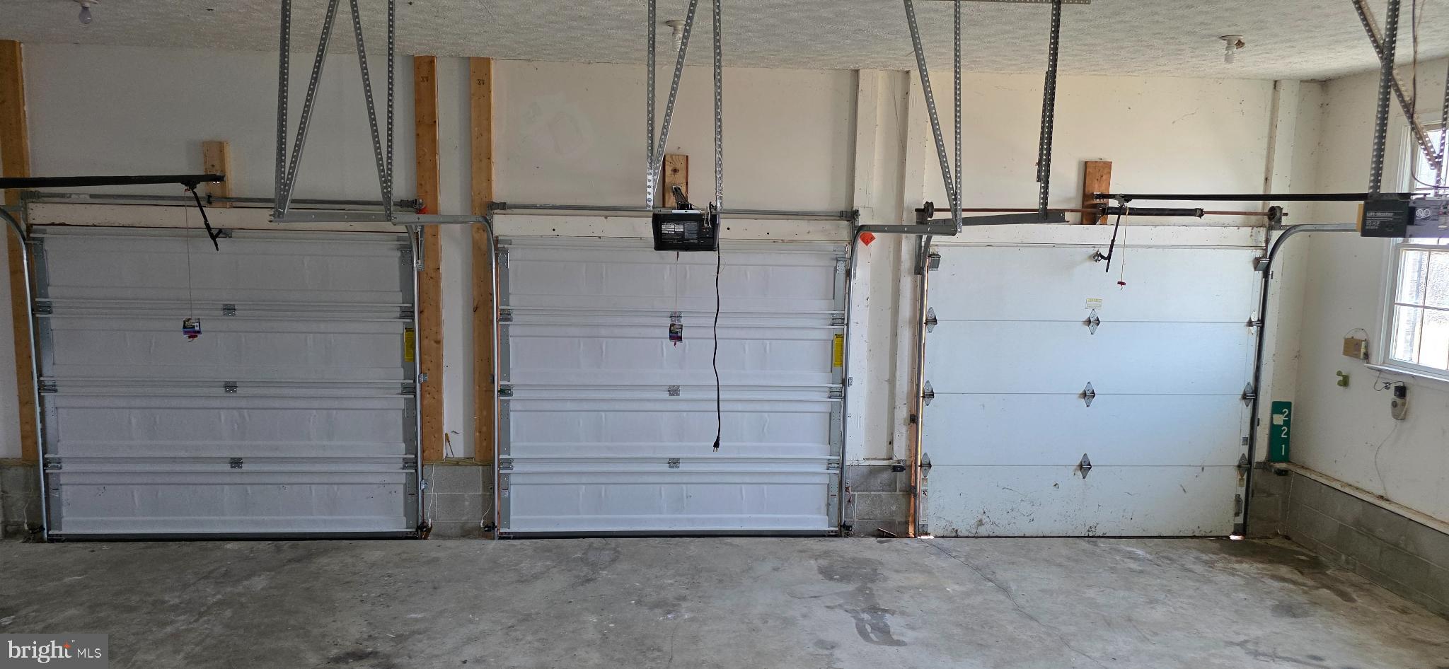 HUNTERS RIDGE - Residential