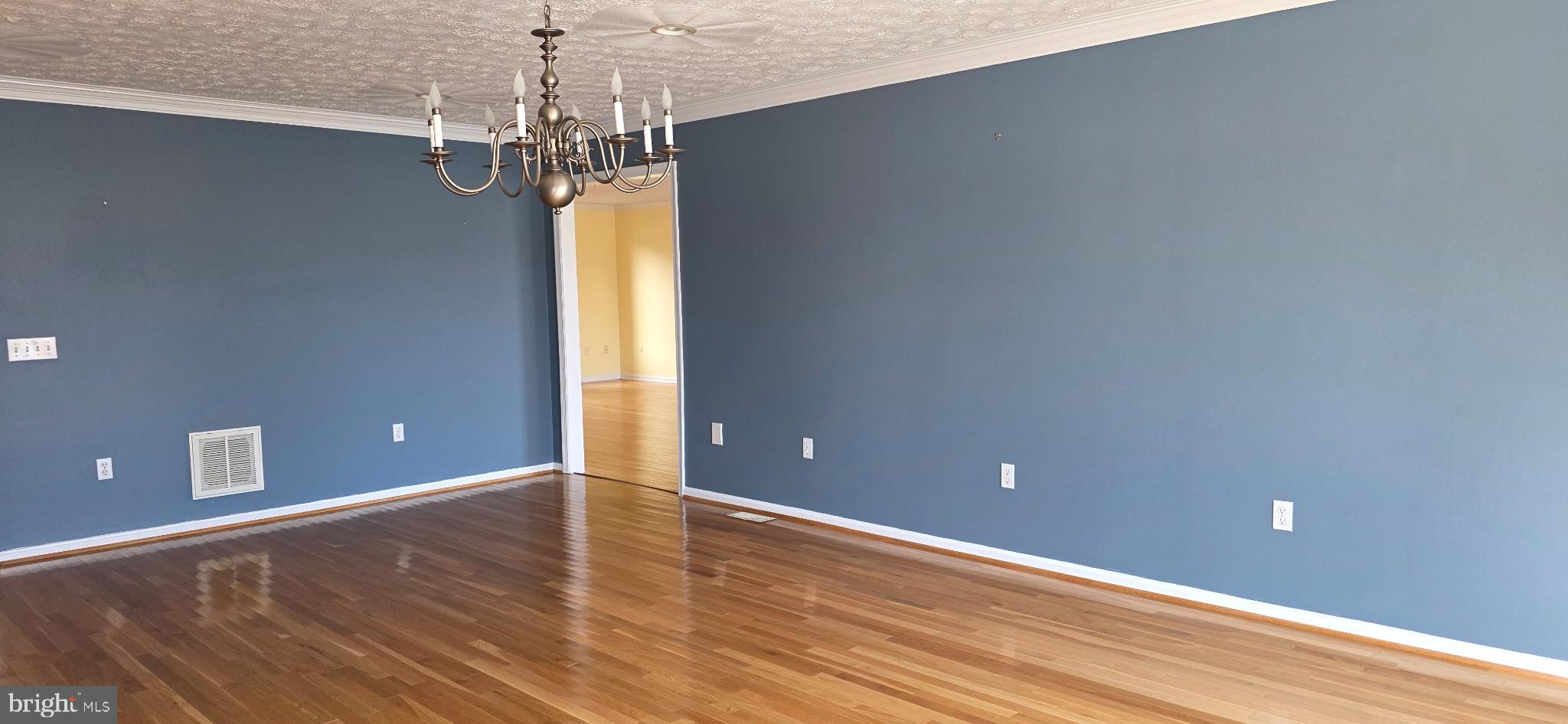 HUNTERS RIDGE - Residential