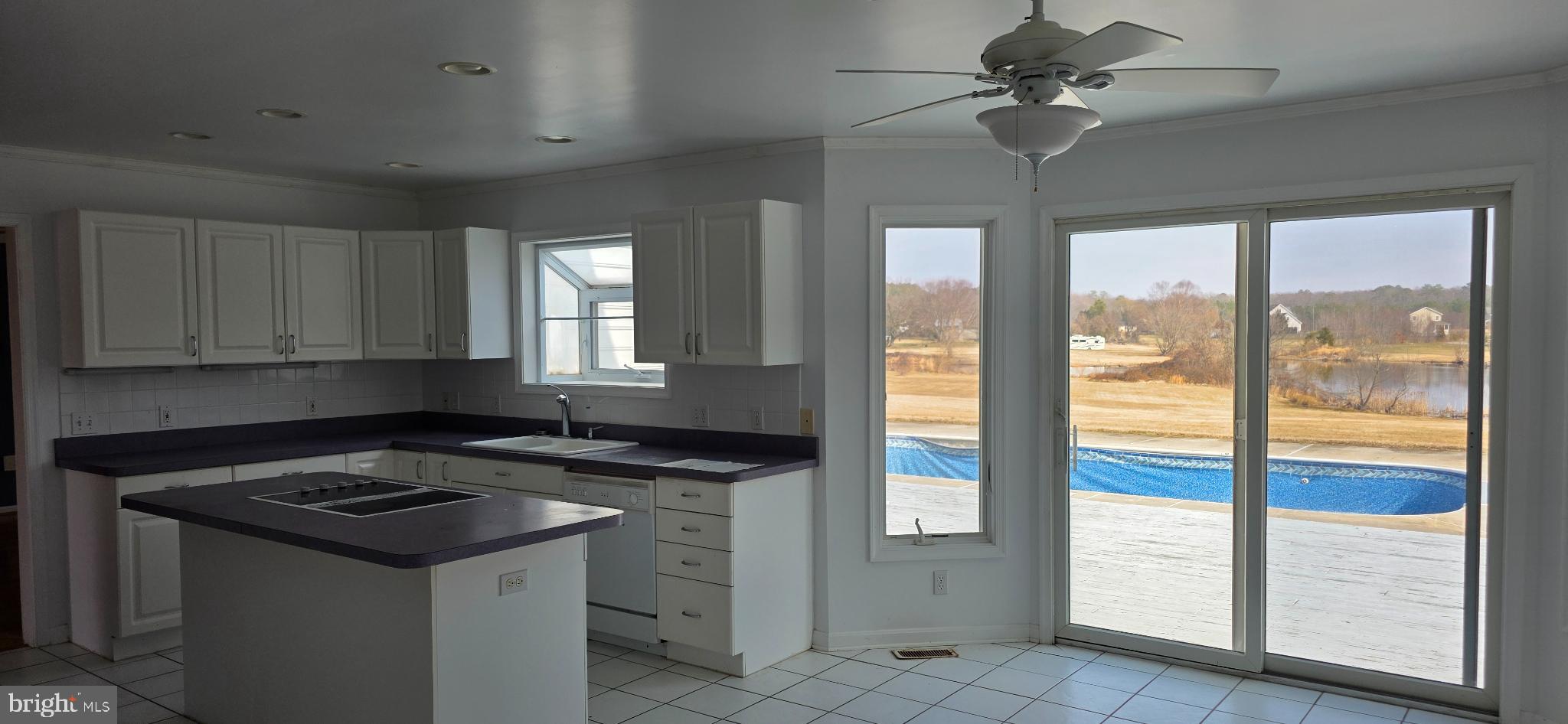 HUNTERS RIDGE - Residential