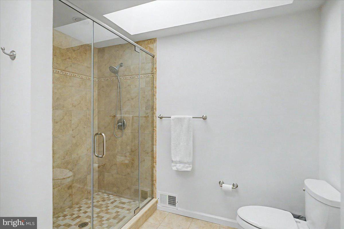 COTTAGEVILLE - Residential