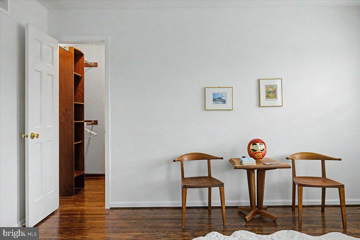 COTTAGEVILLE - Residential